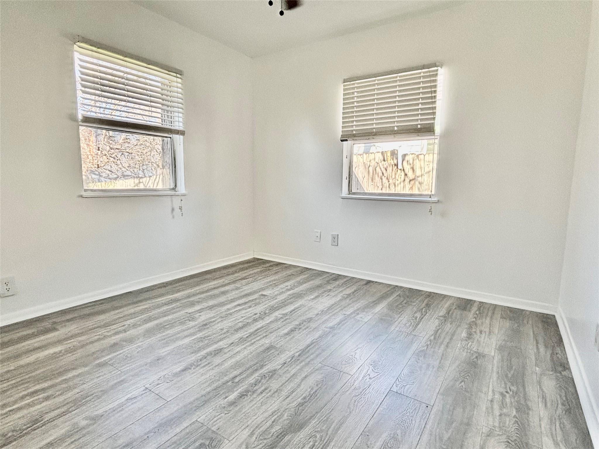 2906 E 12th St, Austin, TX 78702