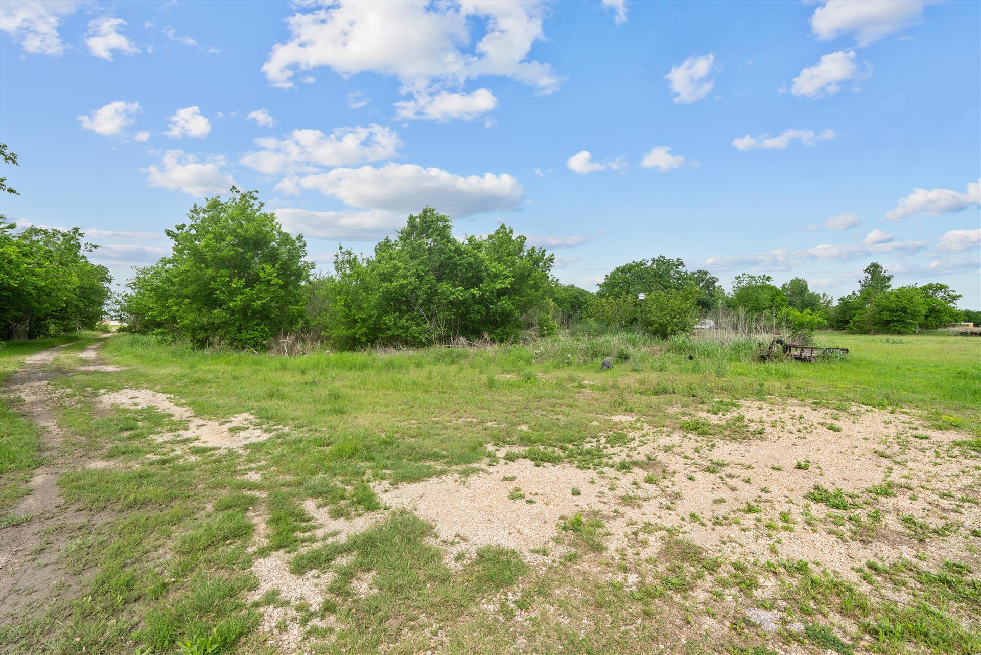 3101 S Hwy 95, Taylor, TX 76574