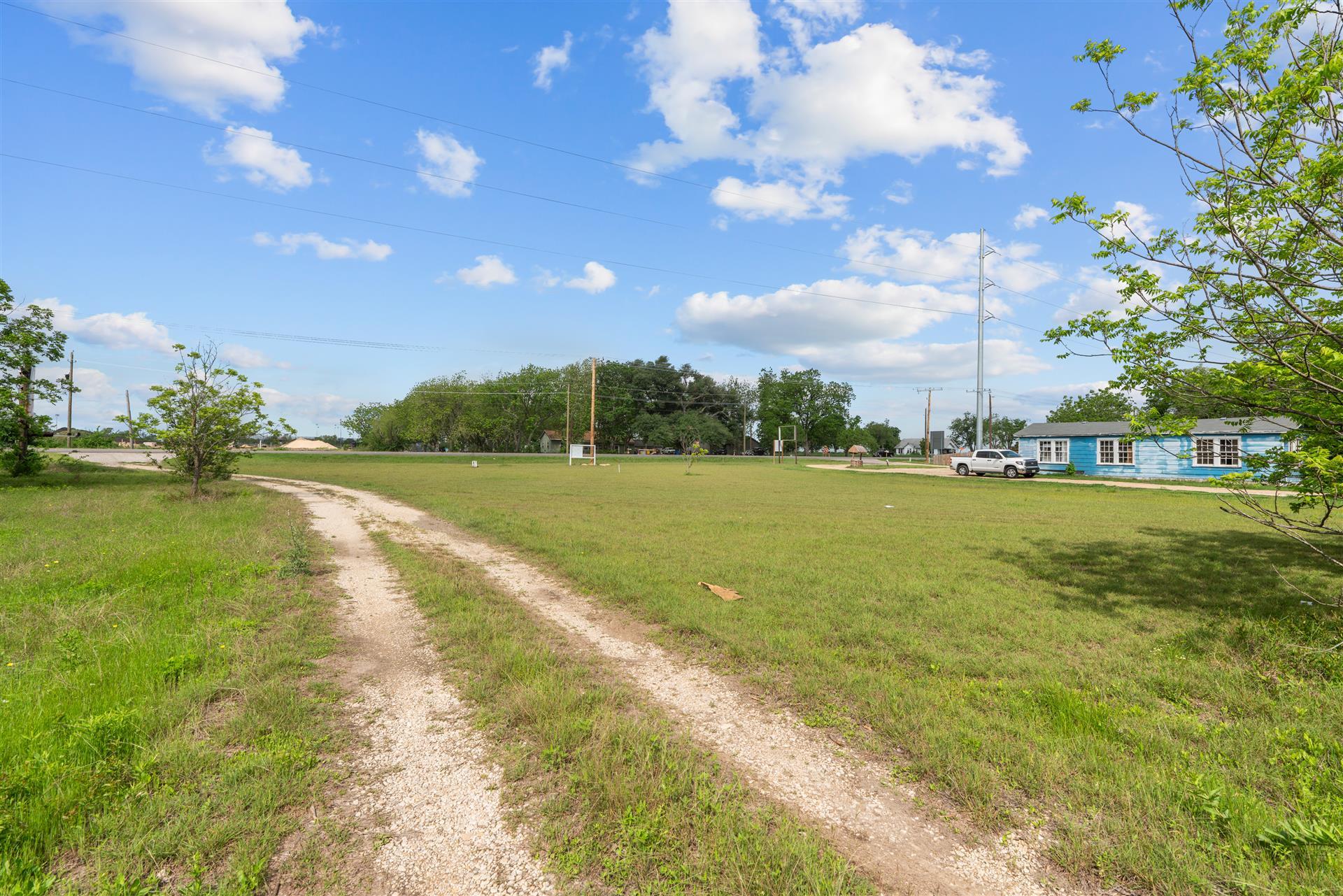 3101 S Hwy 95, Taylor, TX 76574