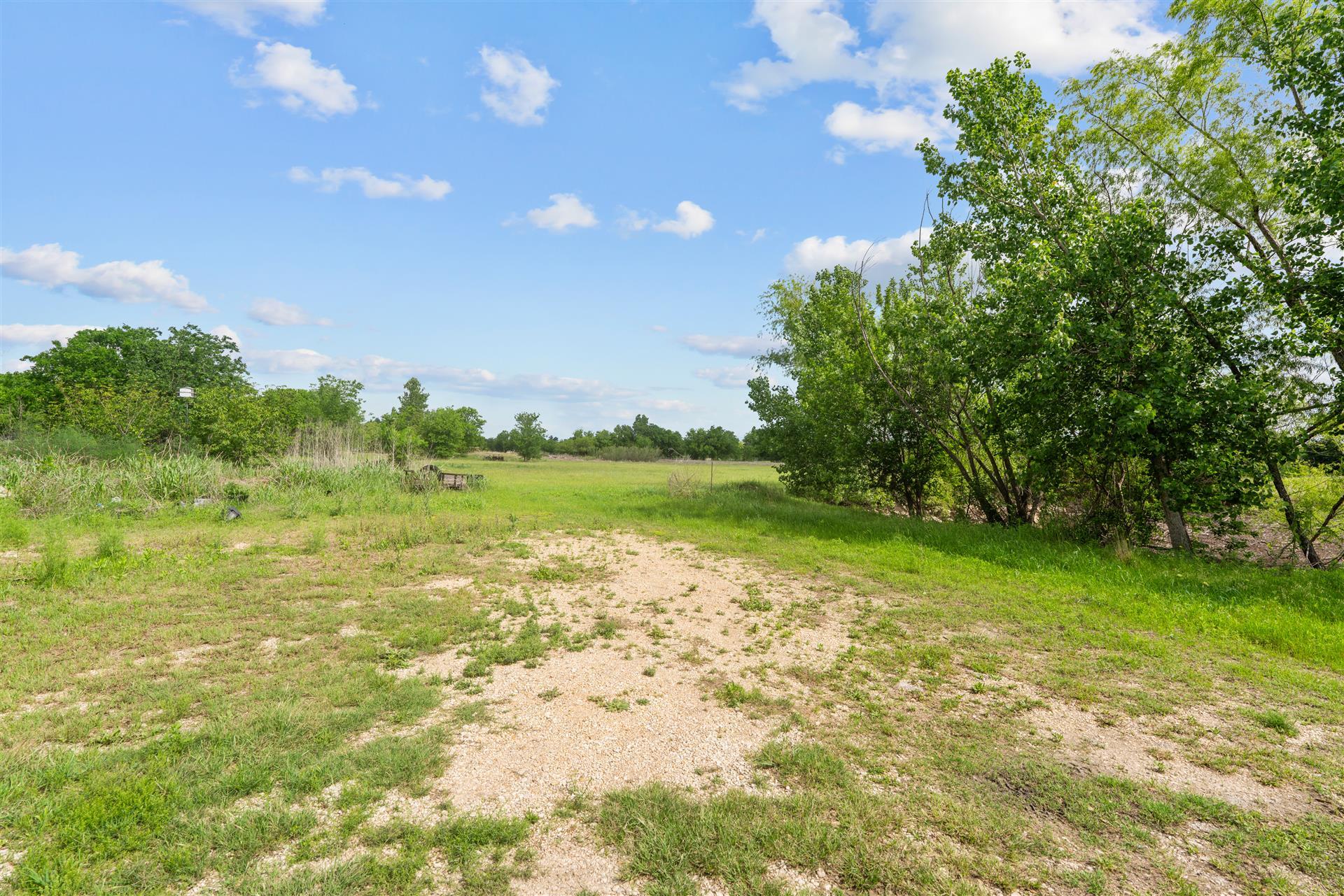 3101 S Hwy 95, Taylor, TX 76574