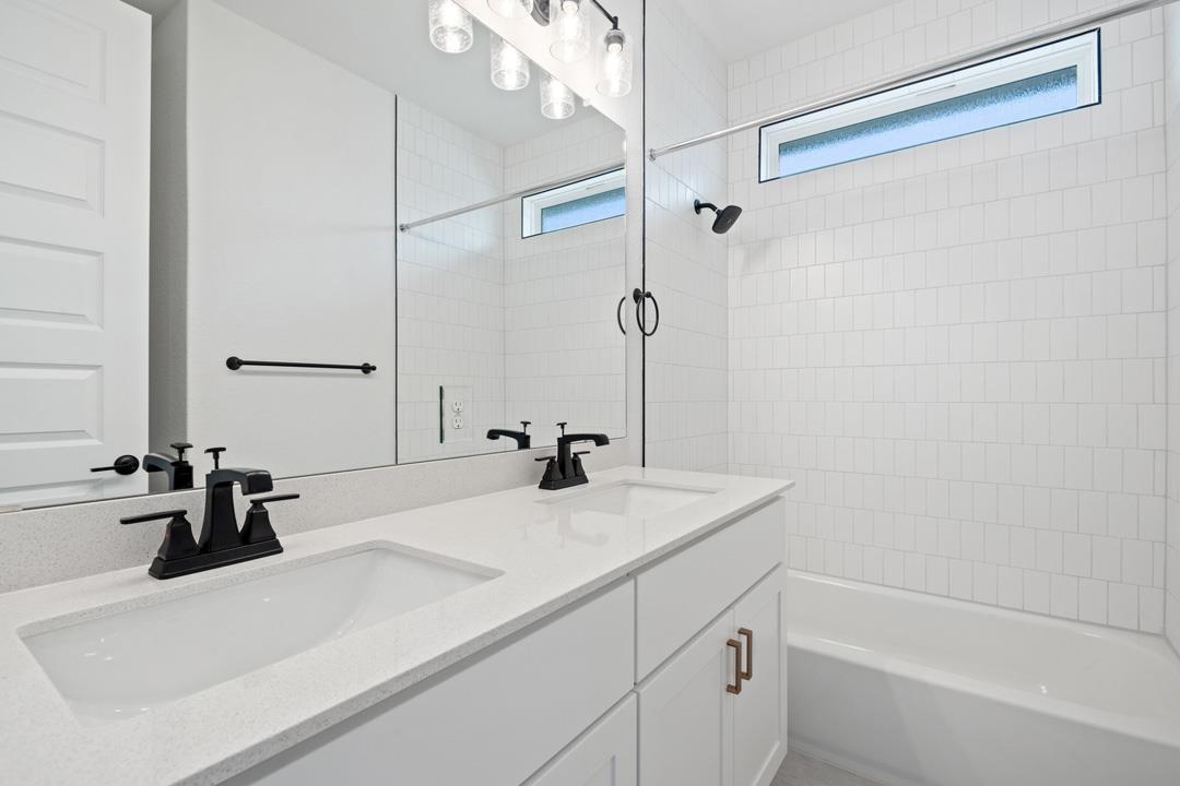 1110 Blue Moon Drive, Georgetown, TX 78628