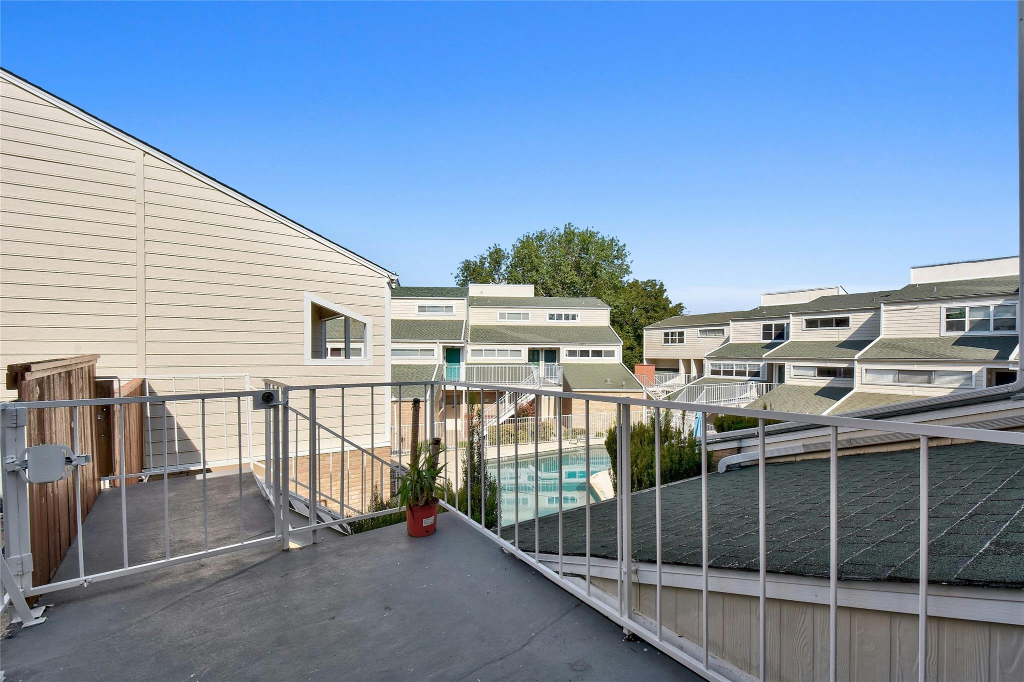 1818 S Lakeshore Blvd # 30, Austin, TX 78741