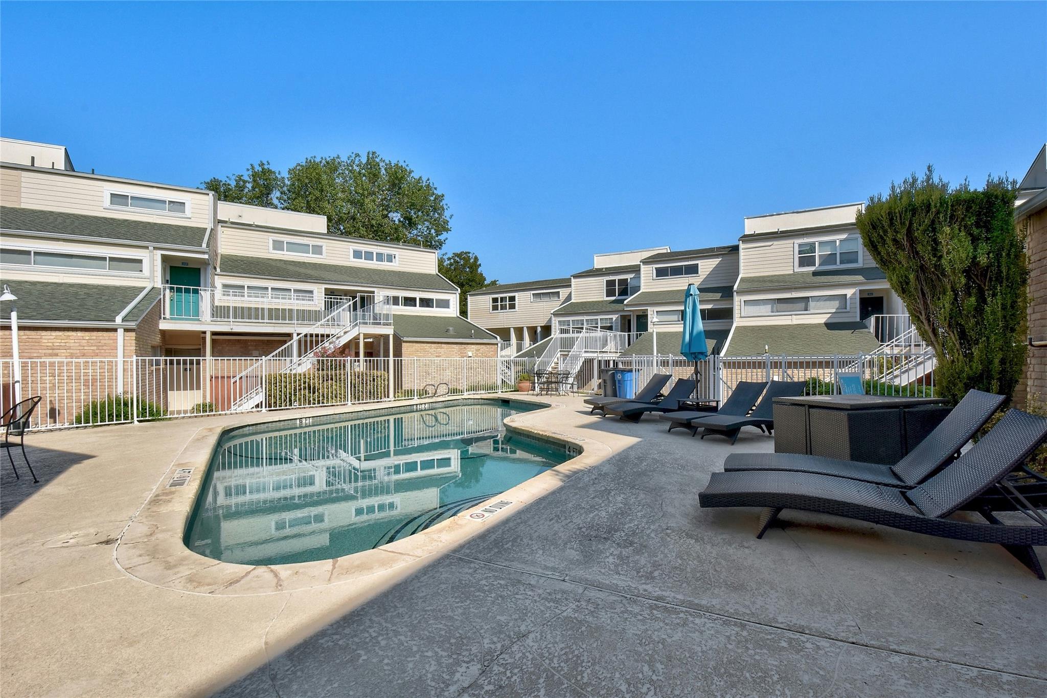 1818 S Lakeshore Blvd # 30, Austin, TX 78741
