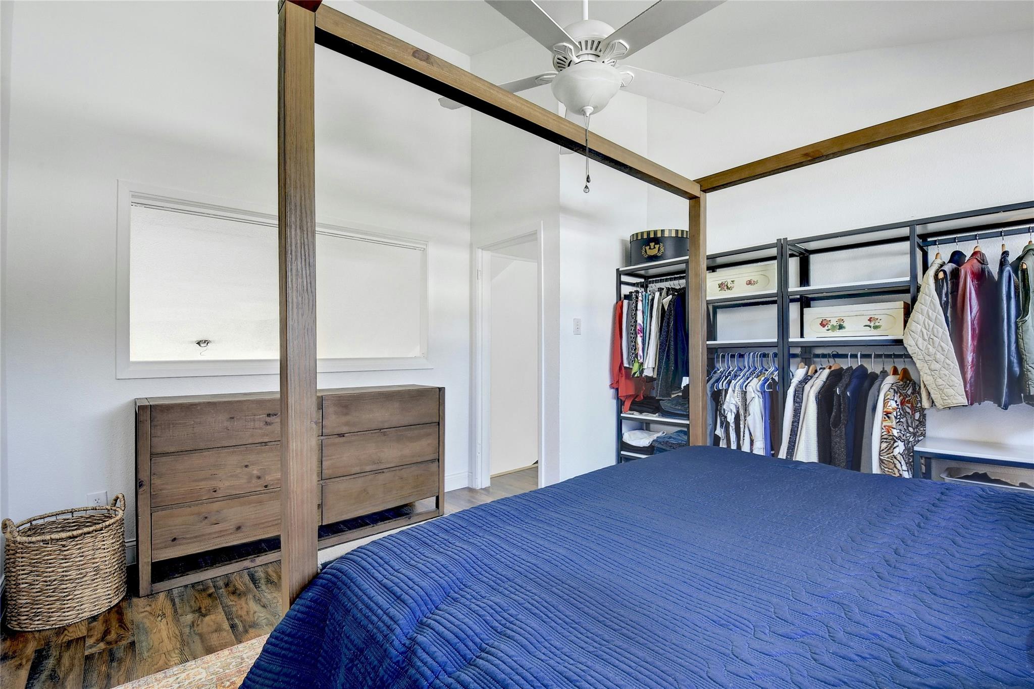 1818 S Lakeshore Blvd # 30, Austin, TX 78741