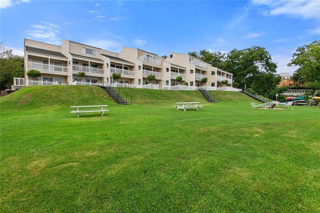 1818 S Lakeshore Blvd # 30, Austin, TX 78741