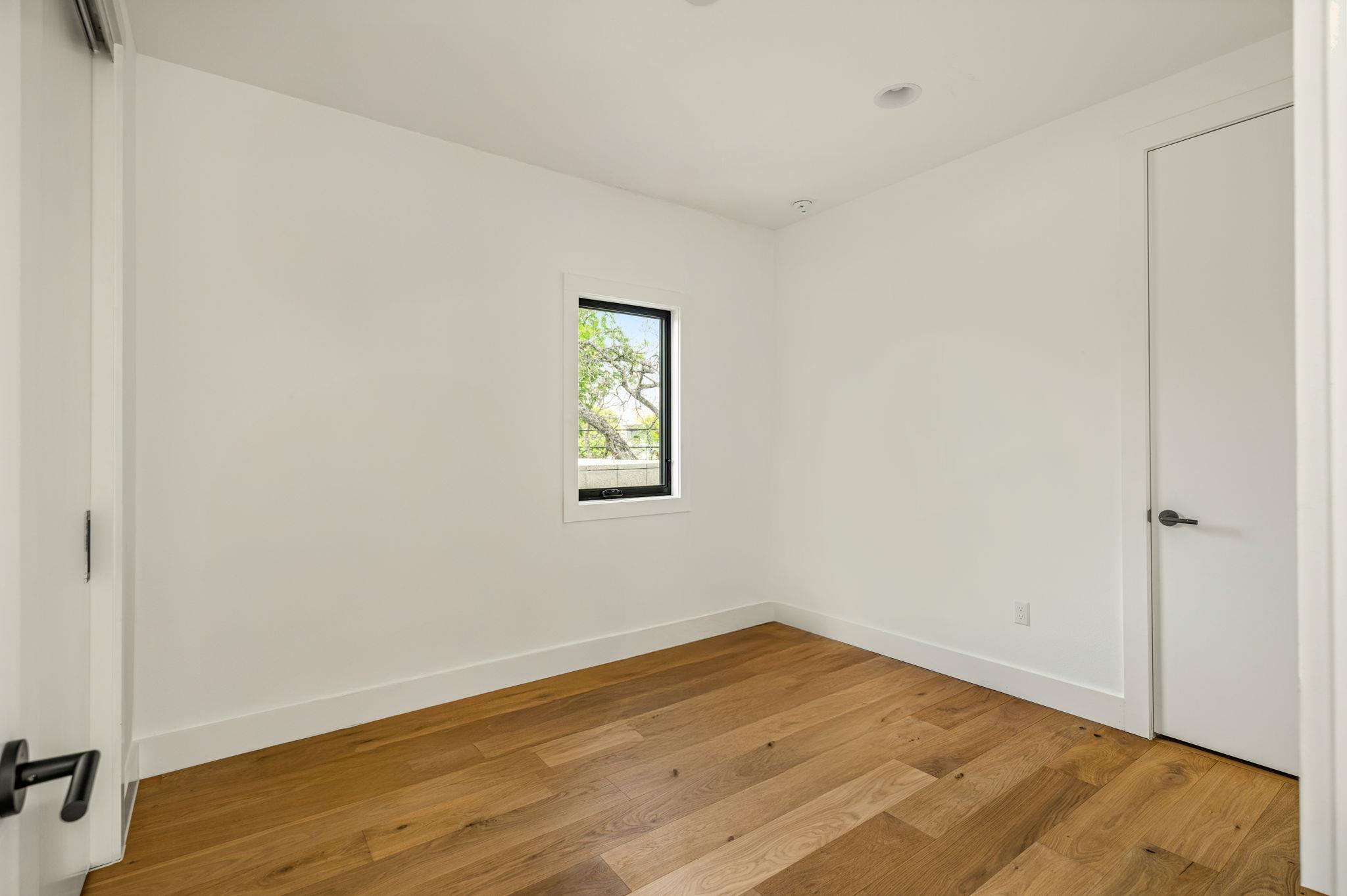 2014 E 2nd St, Austin, TX 78702