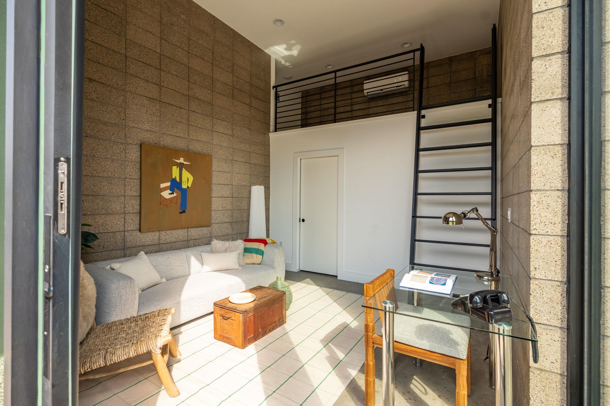 2014 E 2nd St, Austin, TX 78702