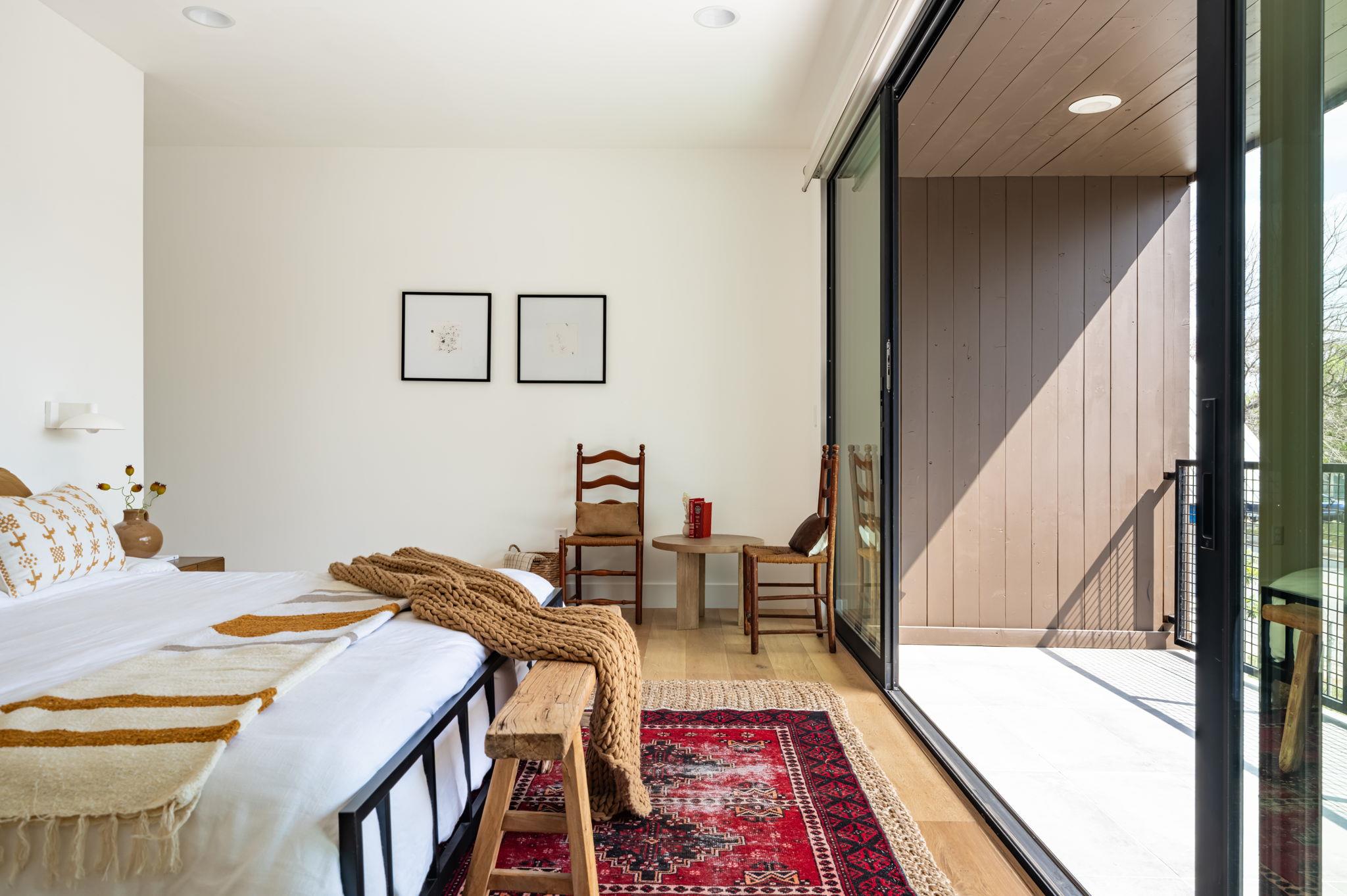 2014 E 2nd St, Austin, TX 78702