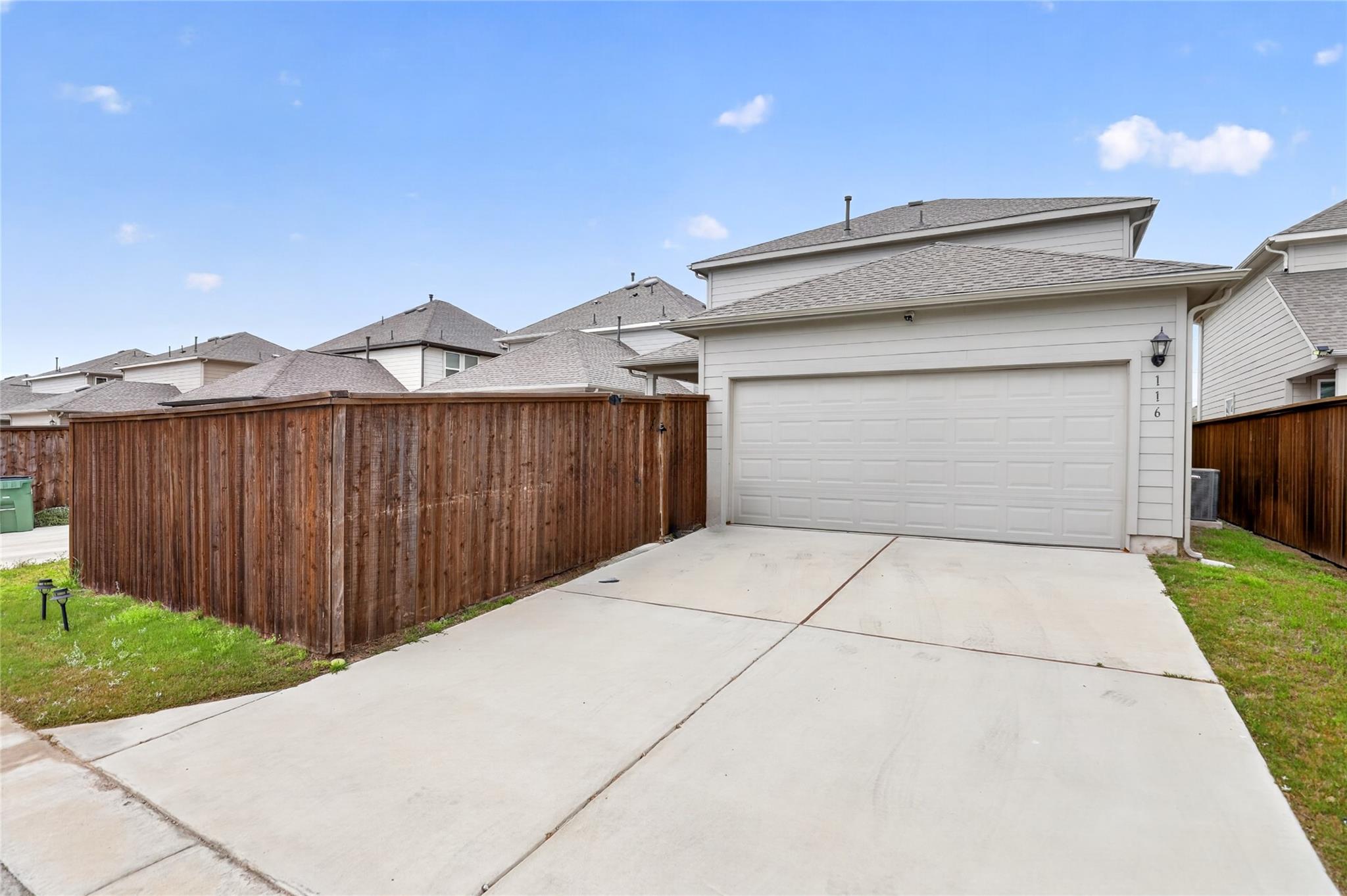 116 Gracie Way, Hutto, TX 78634