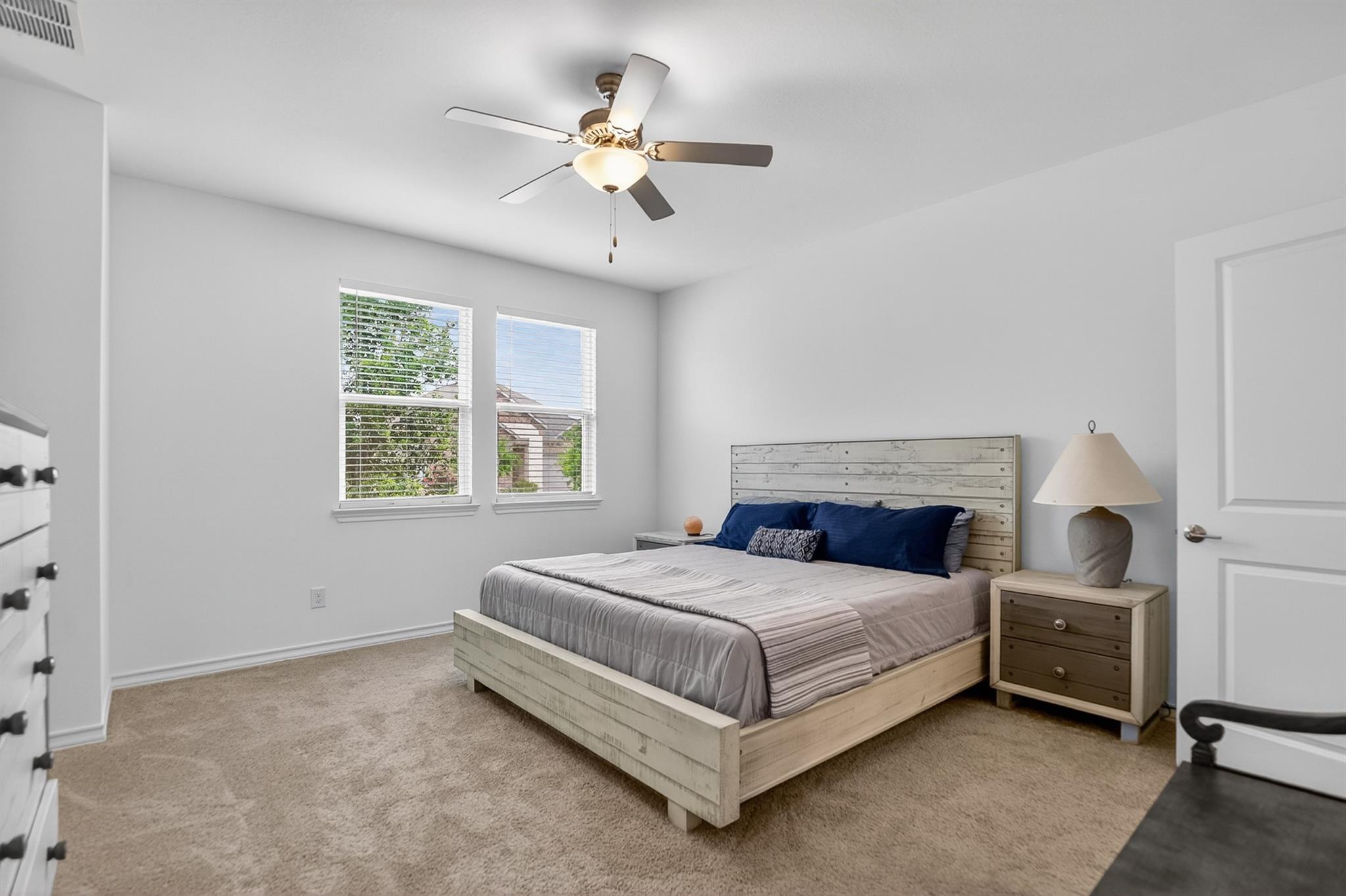 116 Gracie Way, Hutto, TX 78634