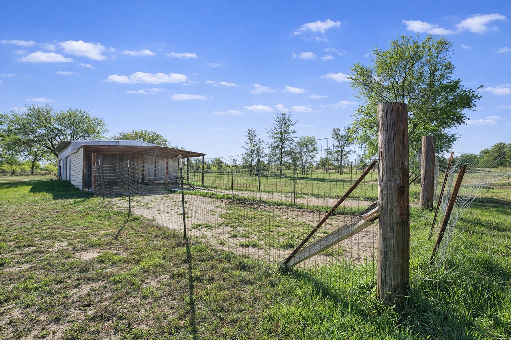 14985 Fm 86, Dale, TX 78616