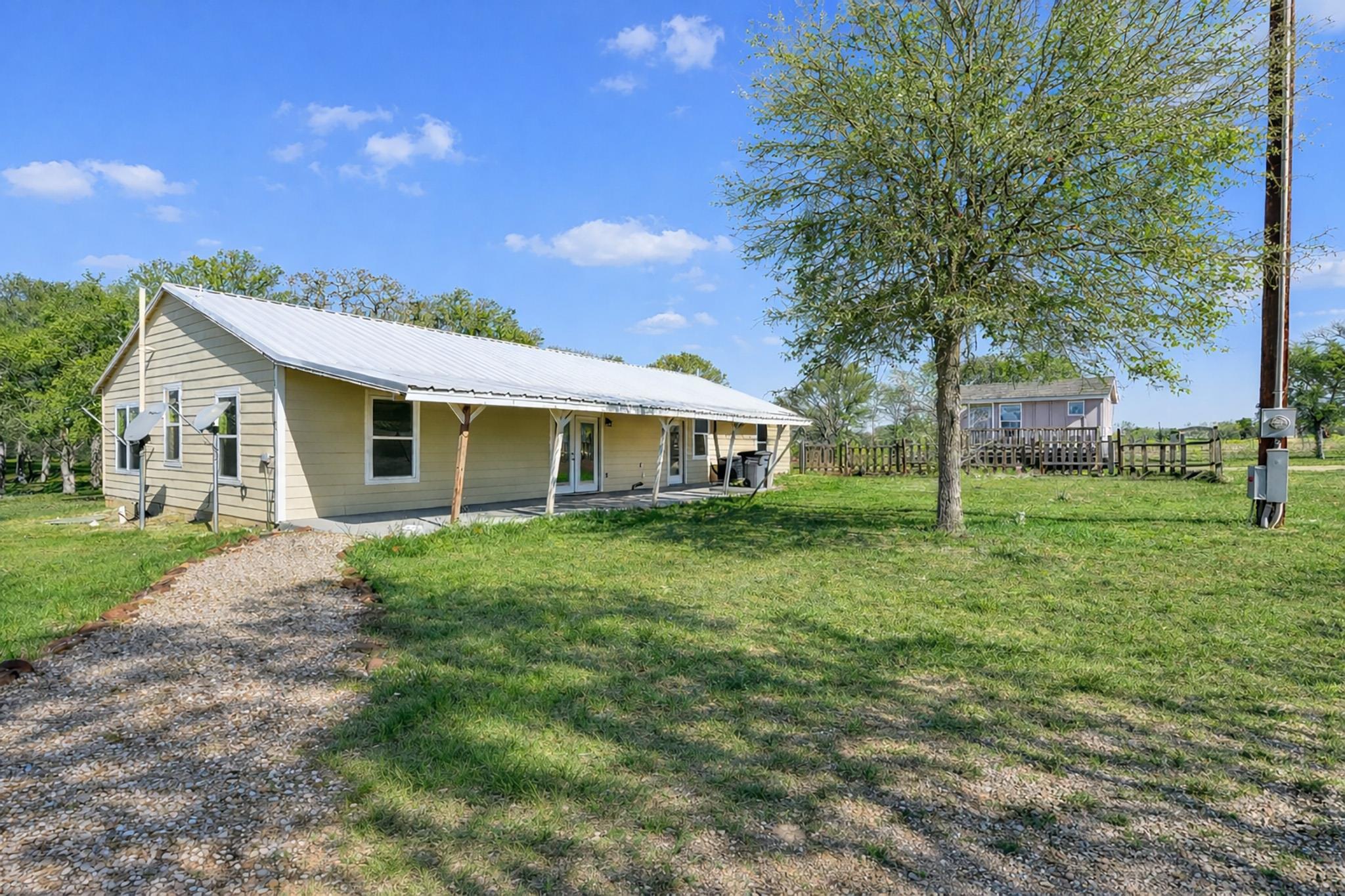 14985 Fm 86, Dale, TX 78616