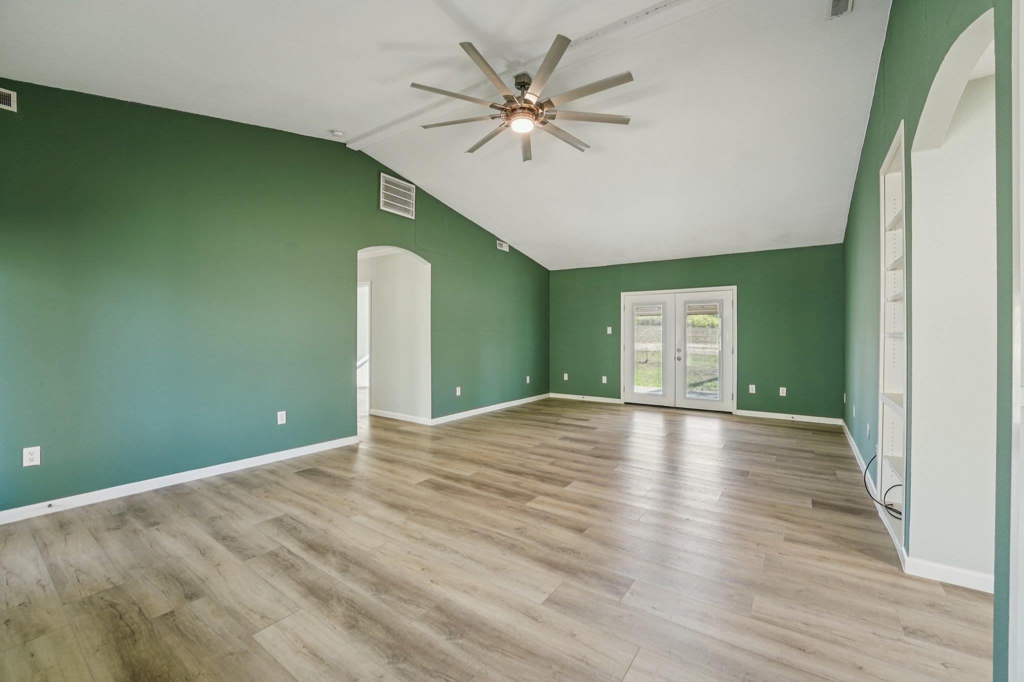 14985 Fm 86, Dale, TX 78616