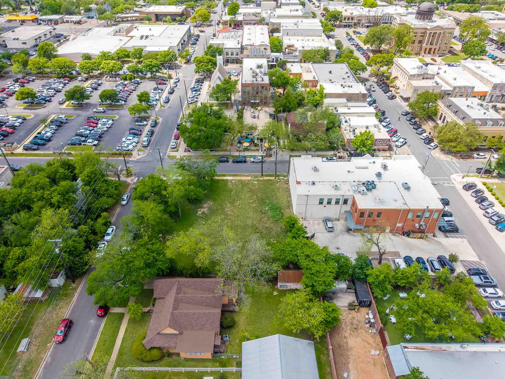 203 E 9th St, Georgetown, TX 78626