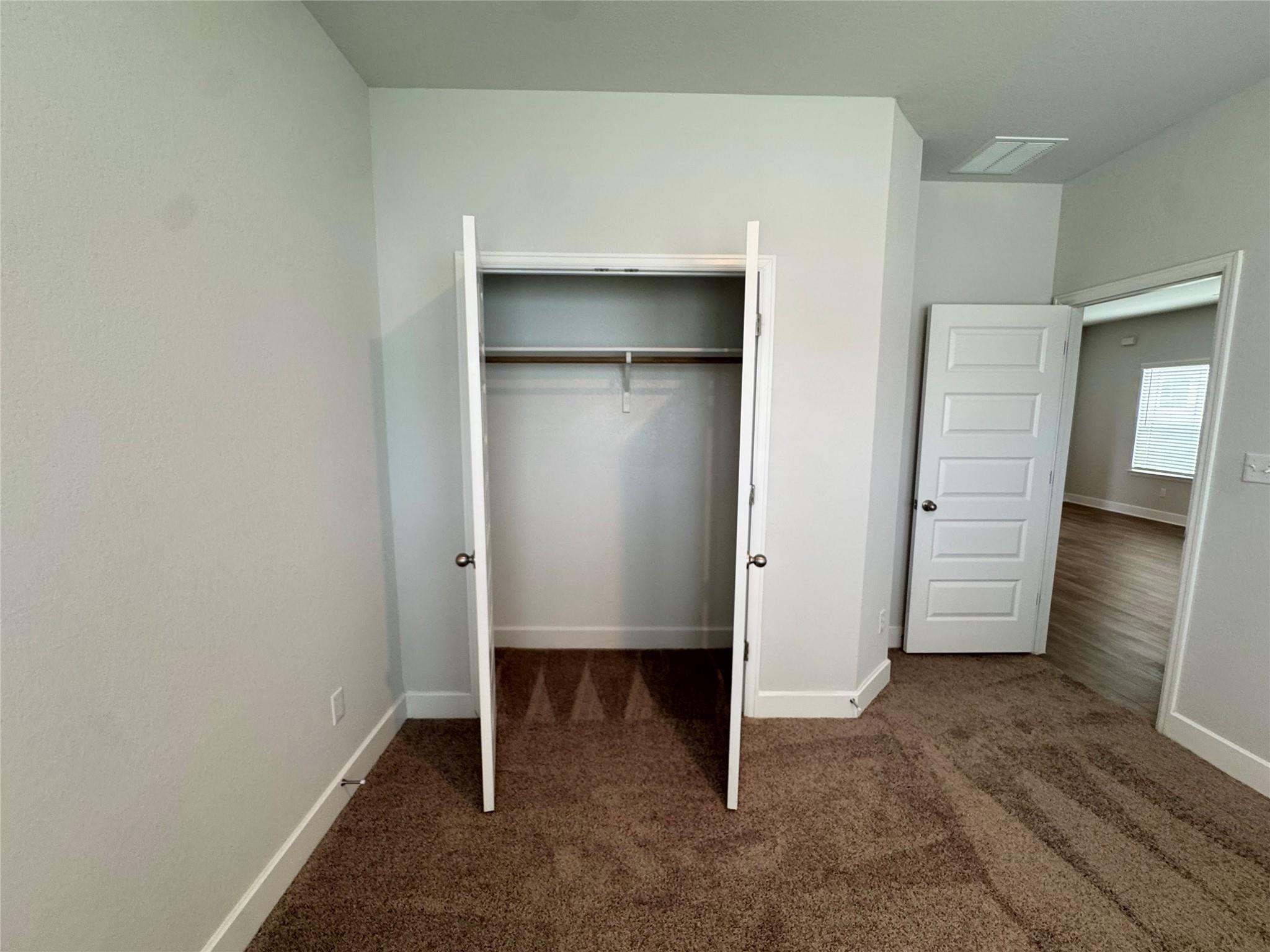 3000 Chisholm Trail Rd # 33, Round Rock, TX 78681