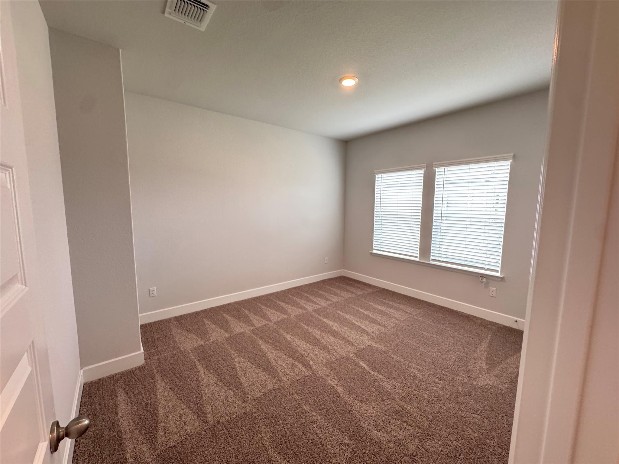 3000 Chisholm Trail Rd # 33, Round Rock, TX 78681