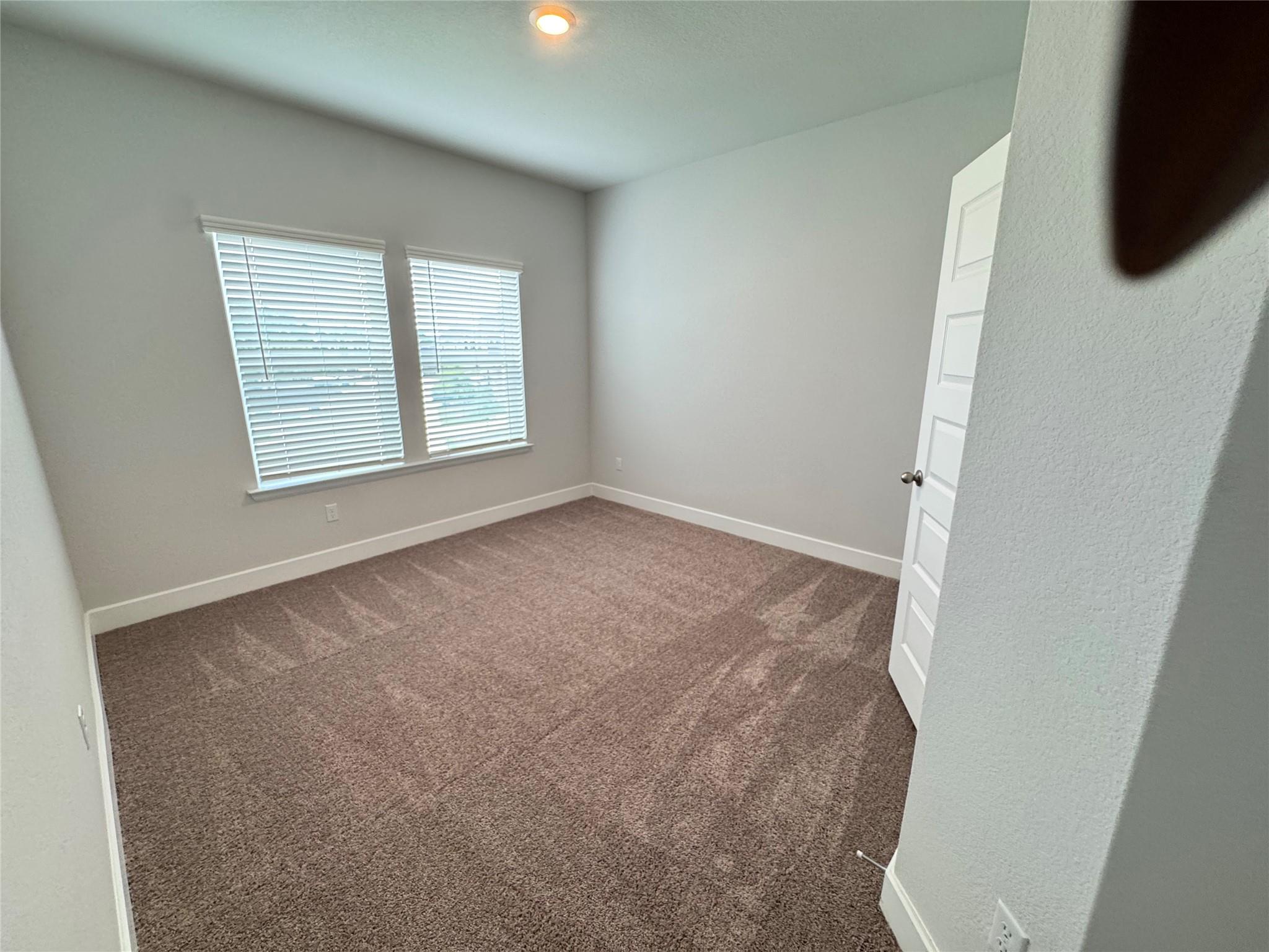 3000 Chisholm Trail Rd # 33, Round Rock, TX 78681