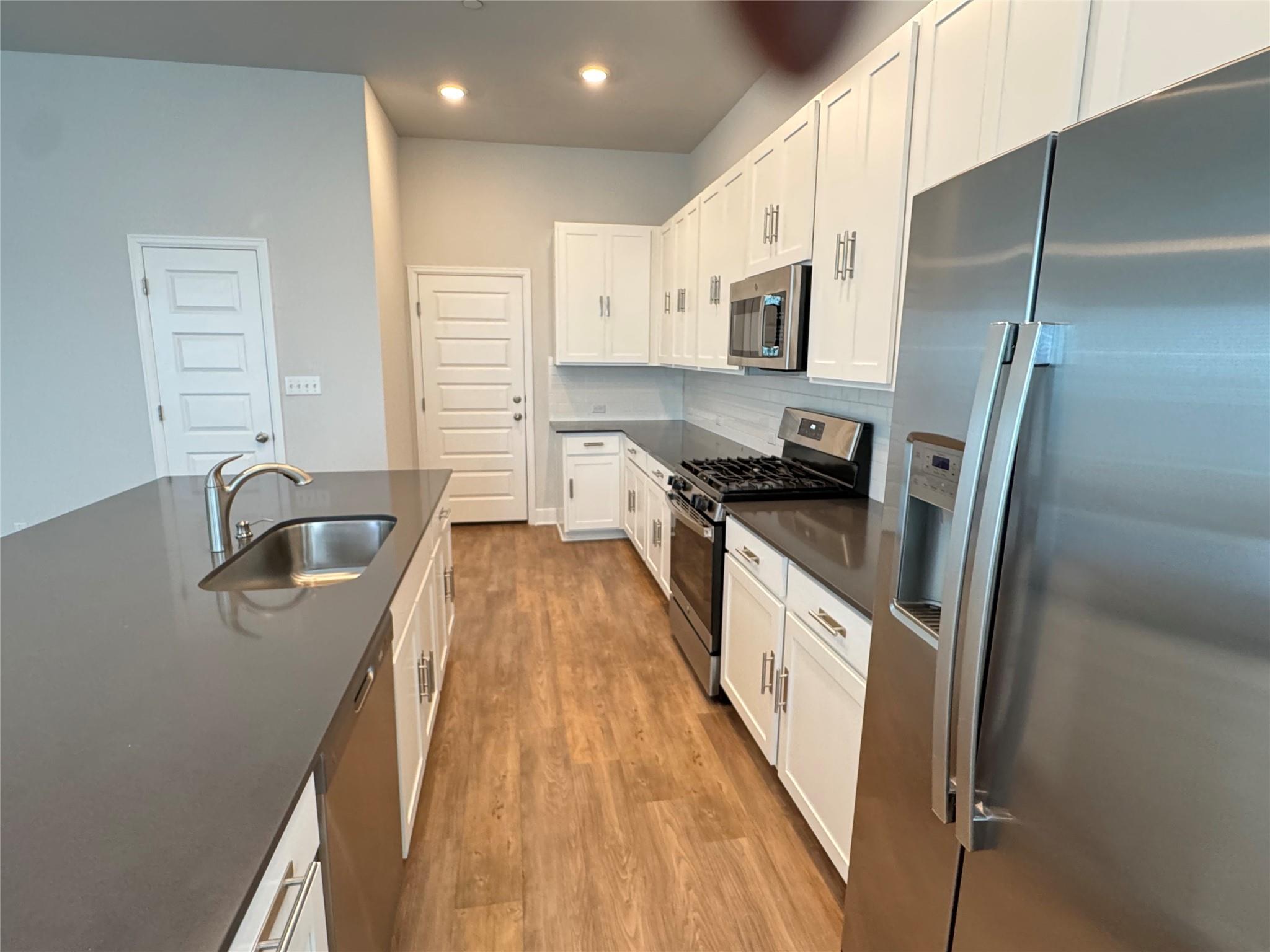 3000 Chisholm Trail Rd # 33, Round Rock, TX 78681