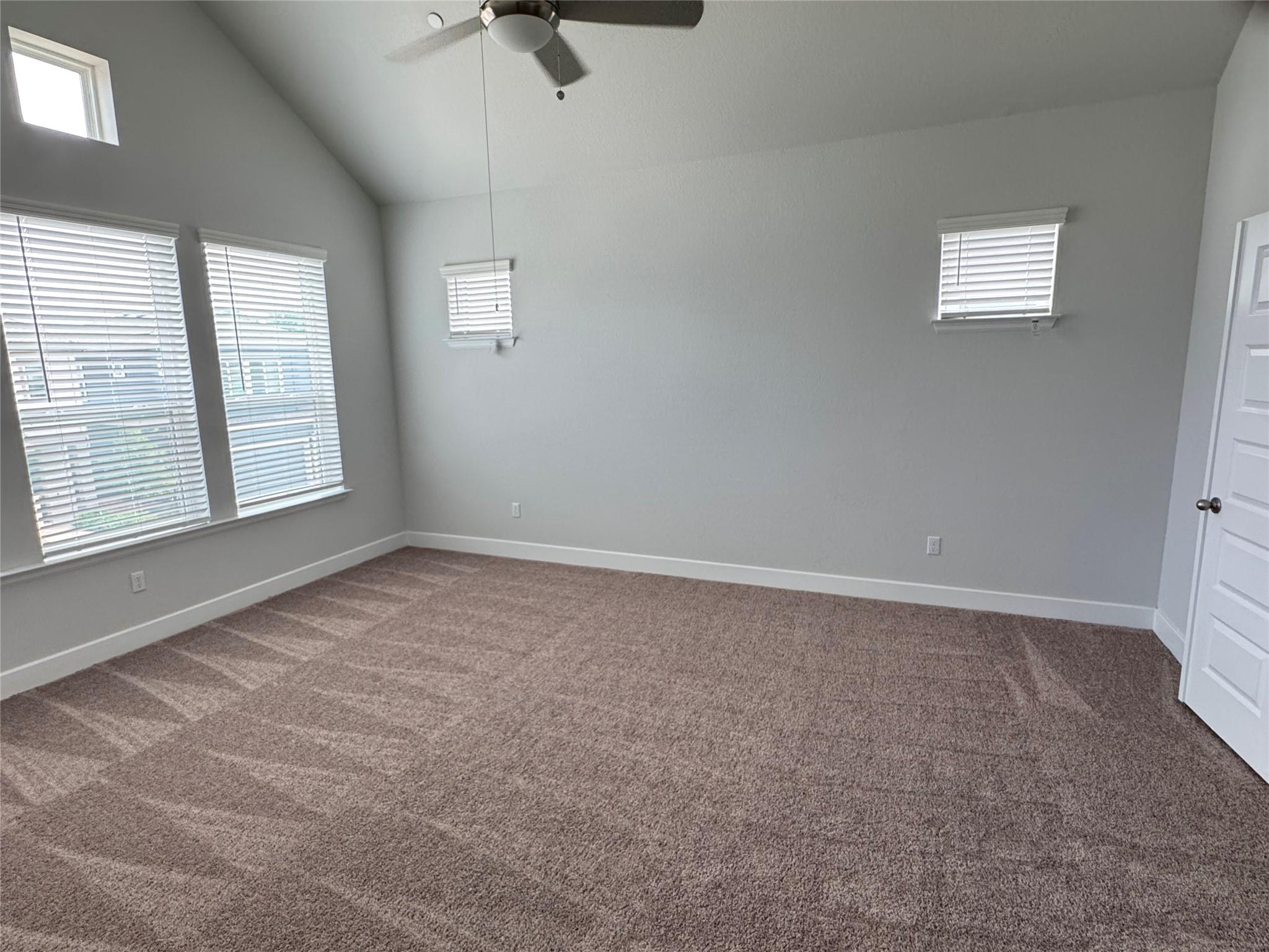 3000 Chisholm Trail Rd # 33, Round Rock, TX 78681