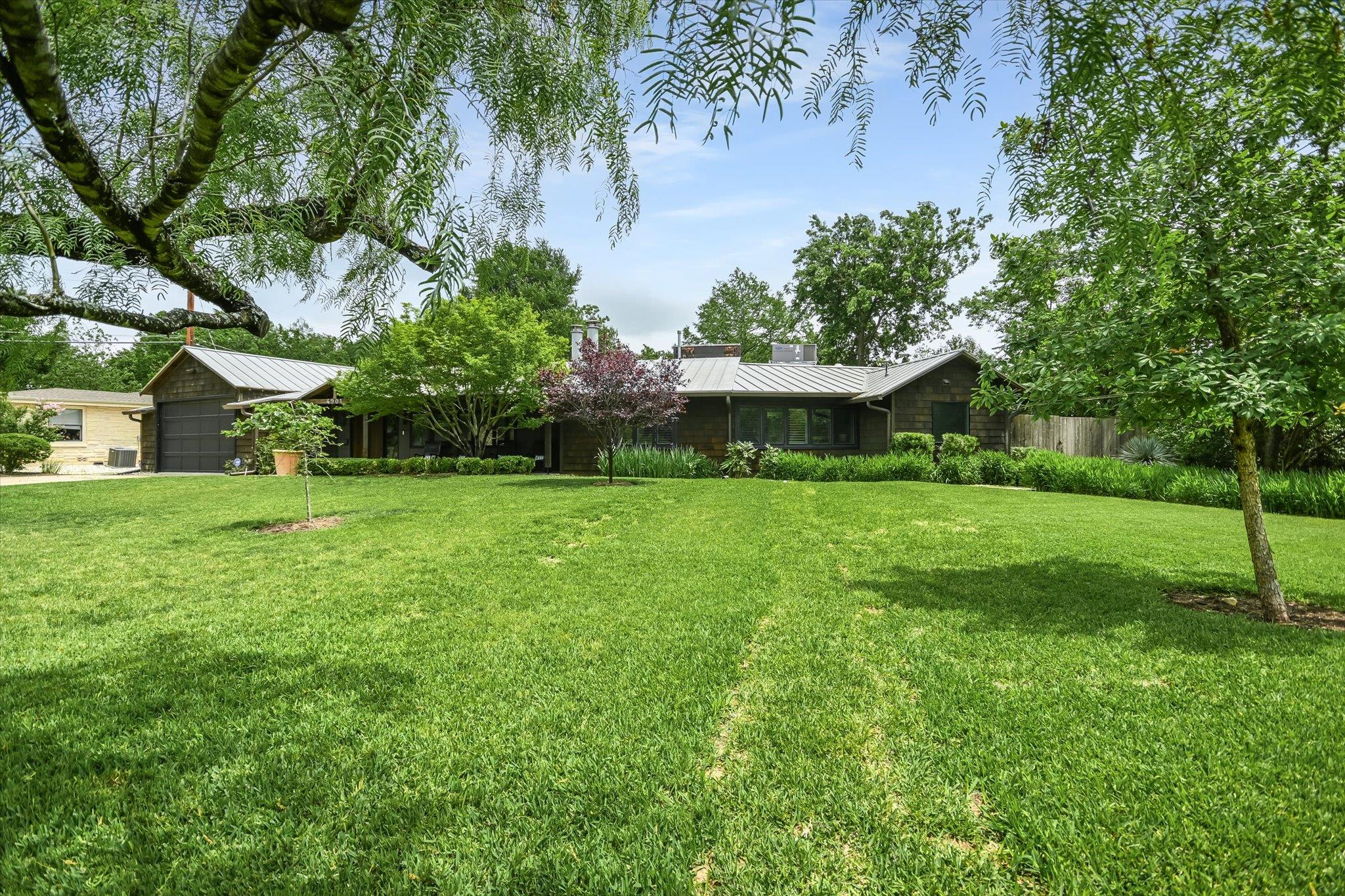 4901 Valley Oak Dr, Austin, TX 78731