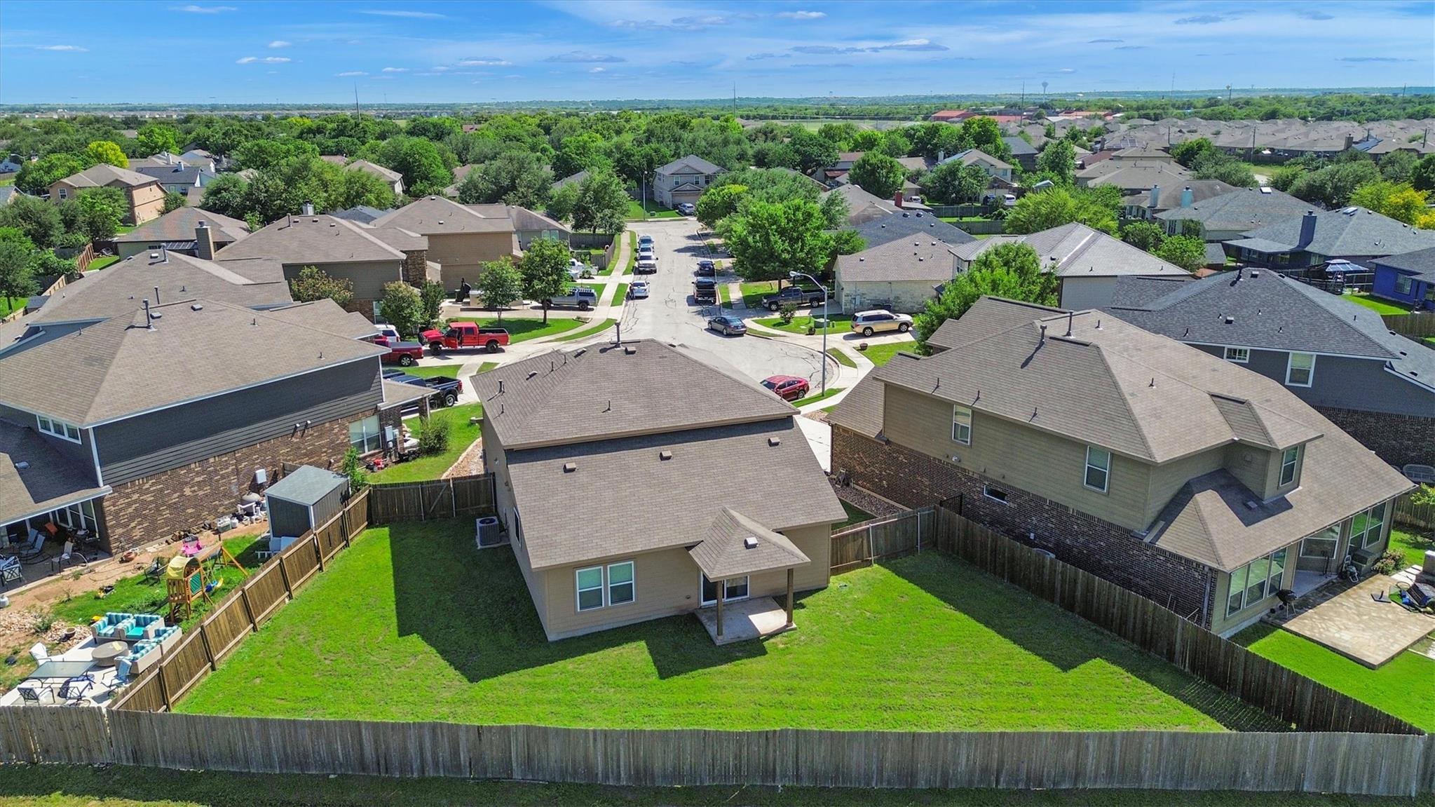 1212 Tricia Cv, Hutto, TX 78634