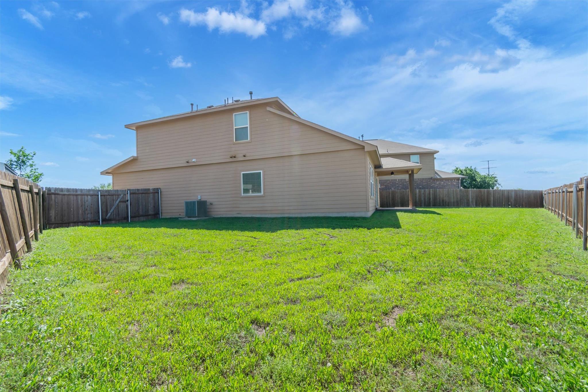 1212 Tricia Cv, Hutto, TX 78634