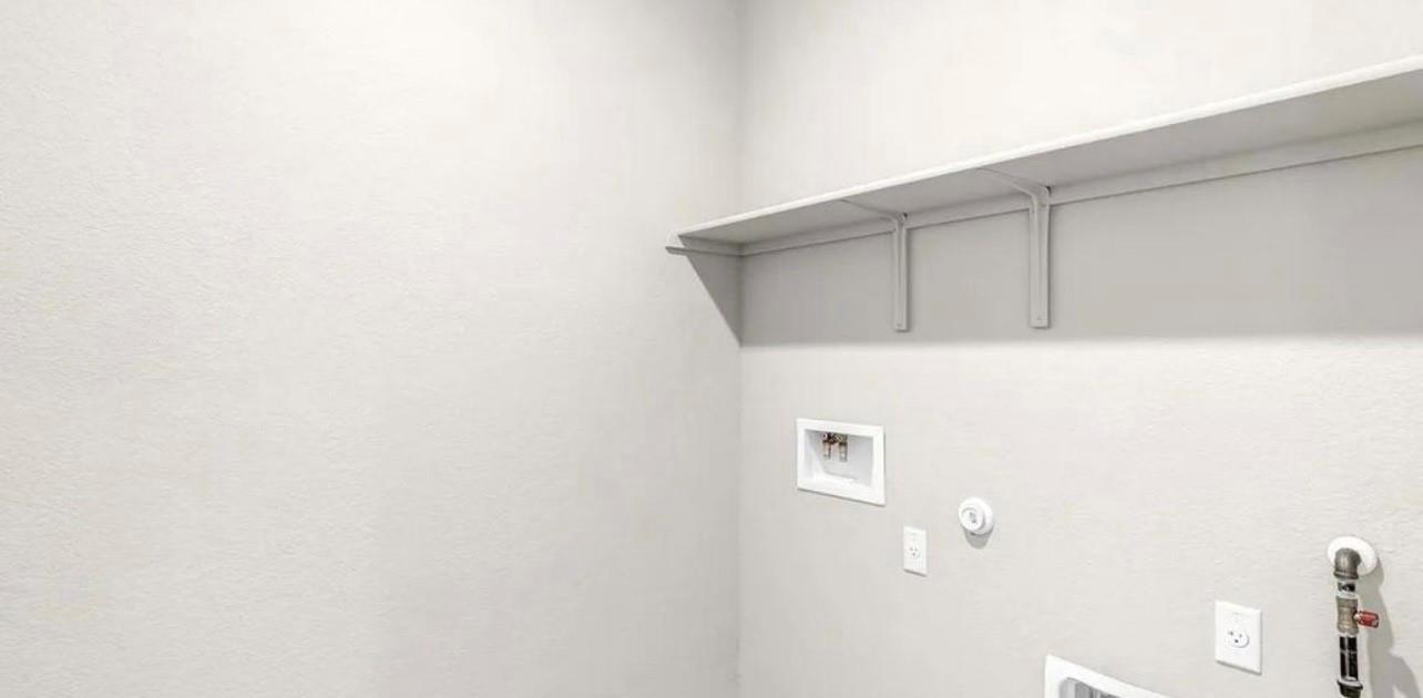 400 Barton Creek Ln, Hutto, TX 78634