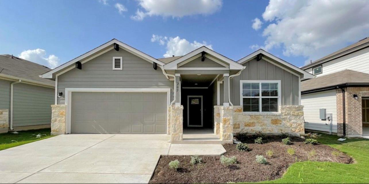 400 Barton Creek Ln, Hutto, TX 78634