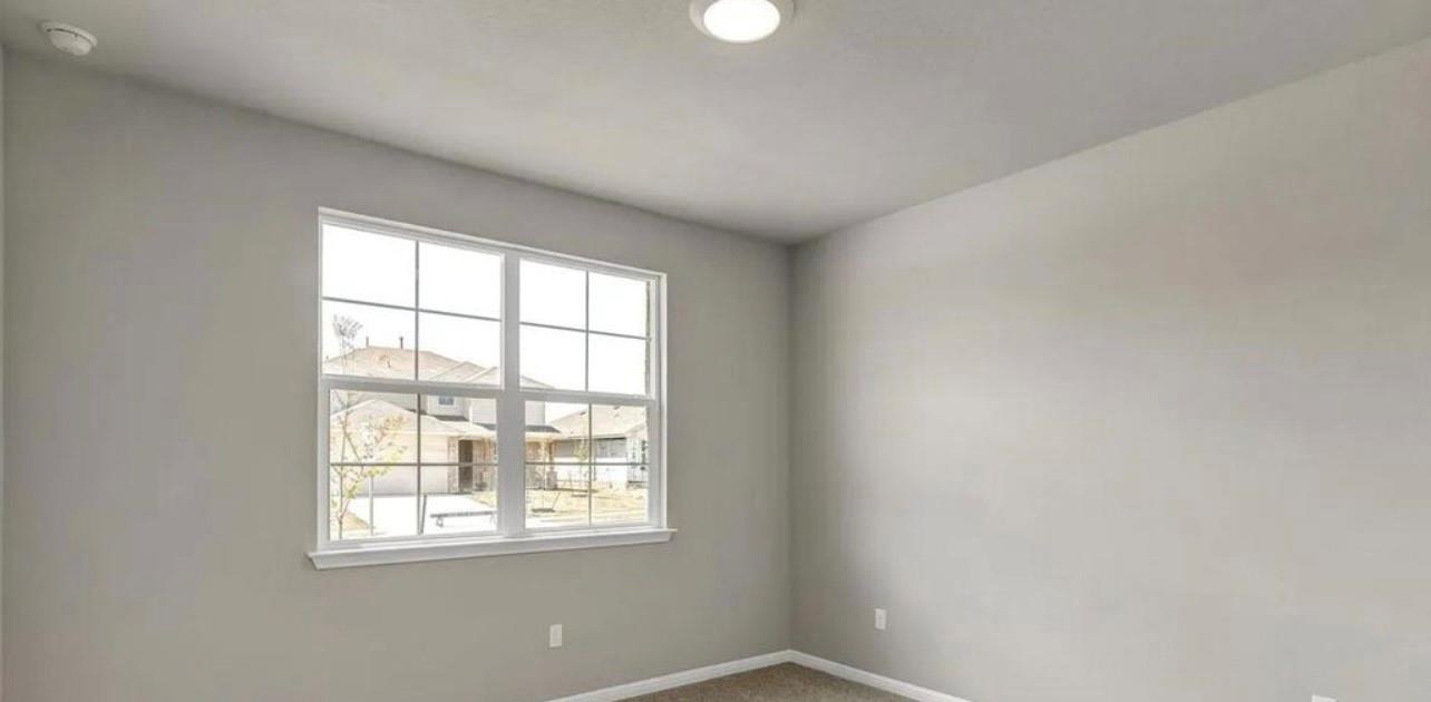 400 Barton Creek Ln, Hutto, TX 78634