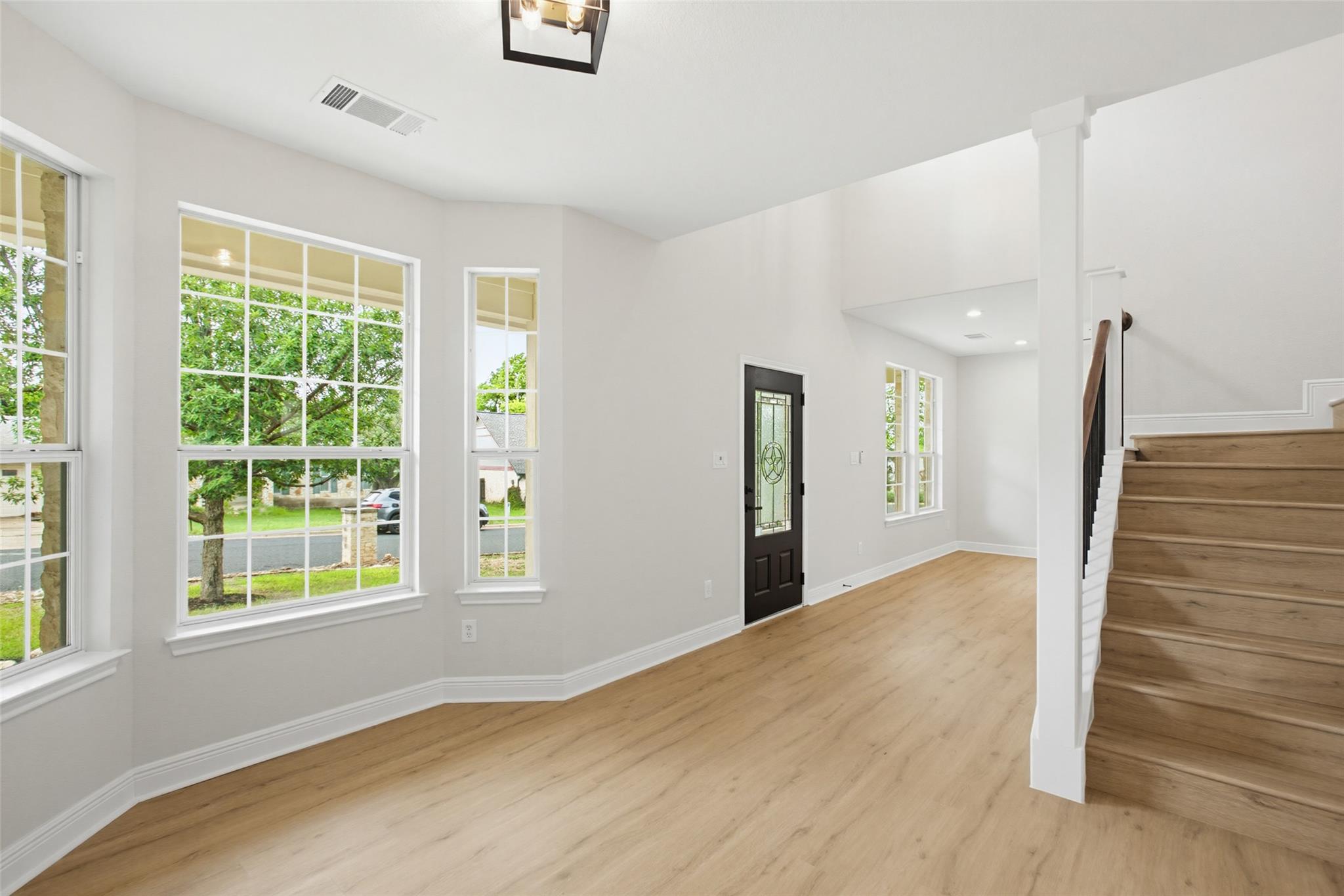 302 Deepwood Dr, Georgetown, TX 78628