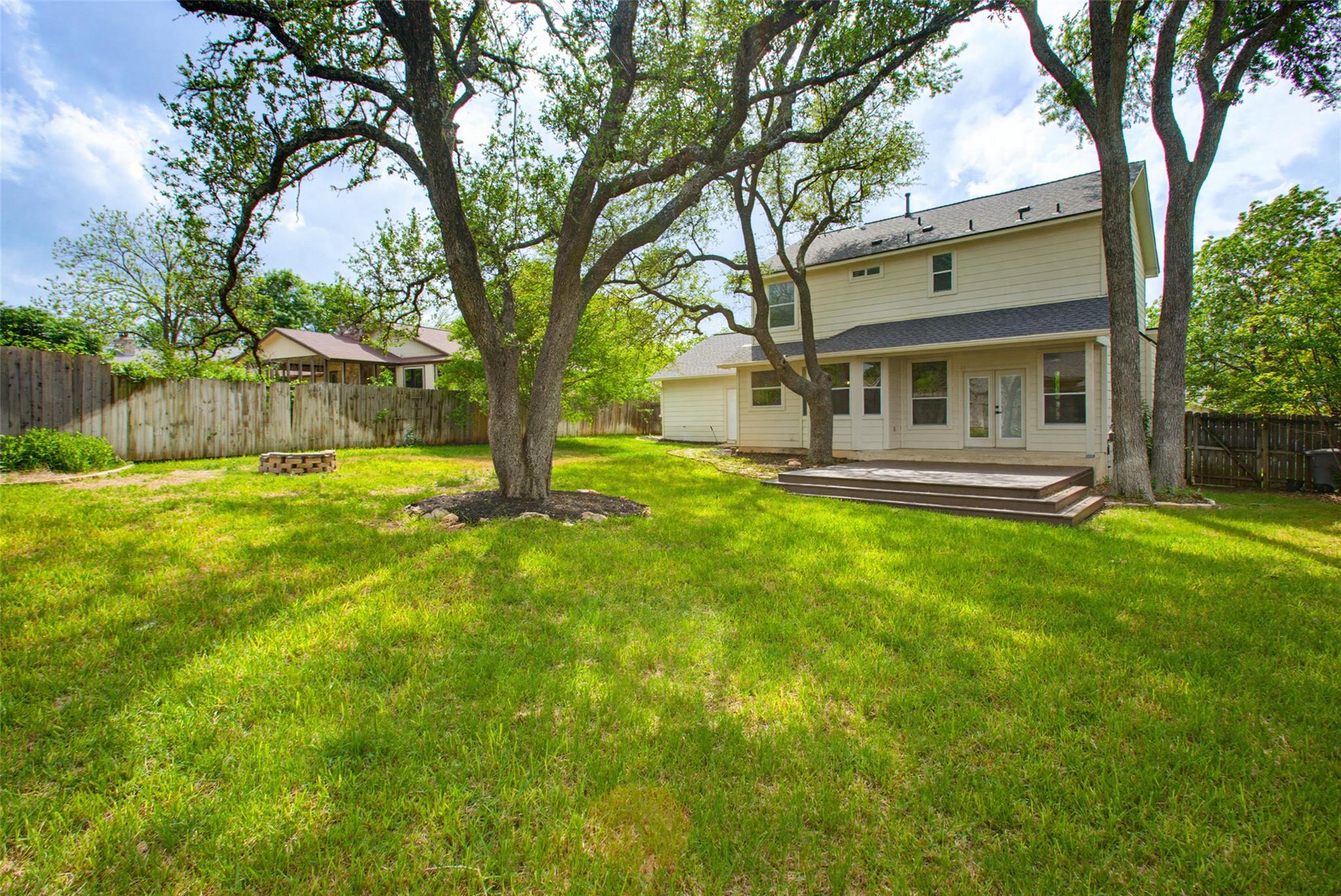 302 Deepwood Dr, Georgetown, TX 78628