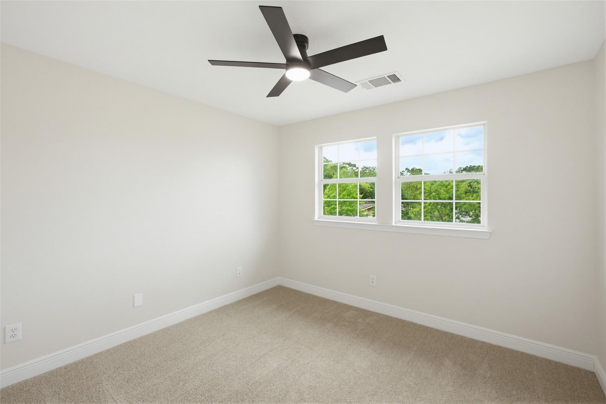 302 Deepwood Dr, Georgetown, TX 78628