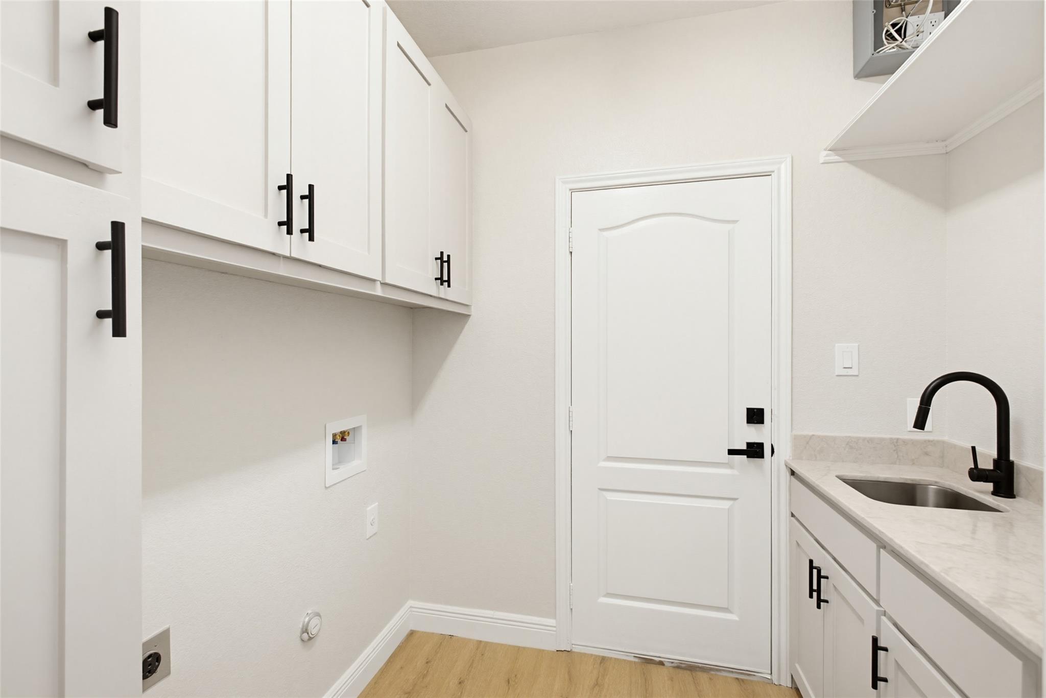 302 Deepwood Dr, Georgetown, TX 78628