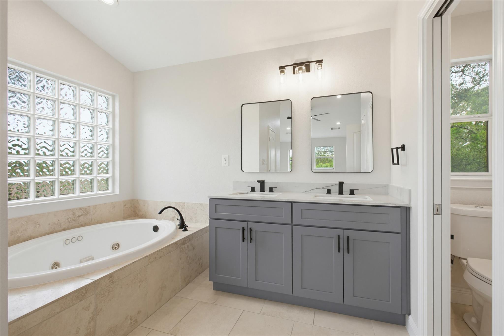 302 Deepwood Dr, Georgetown, TX 78628