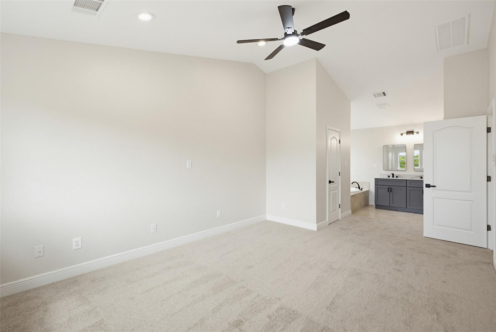 302 Deepwood Dr, Georgetown, TX 78628