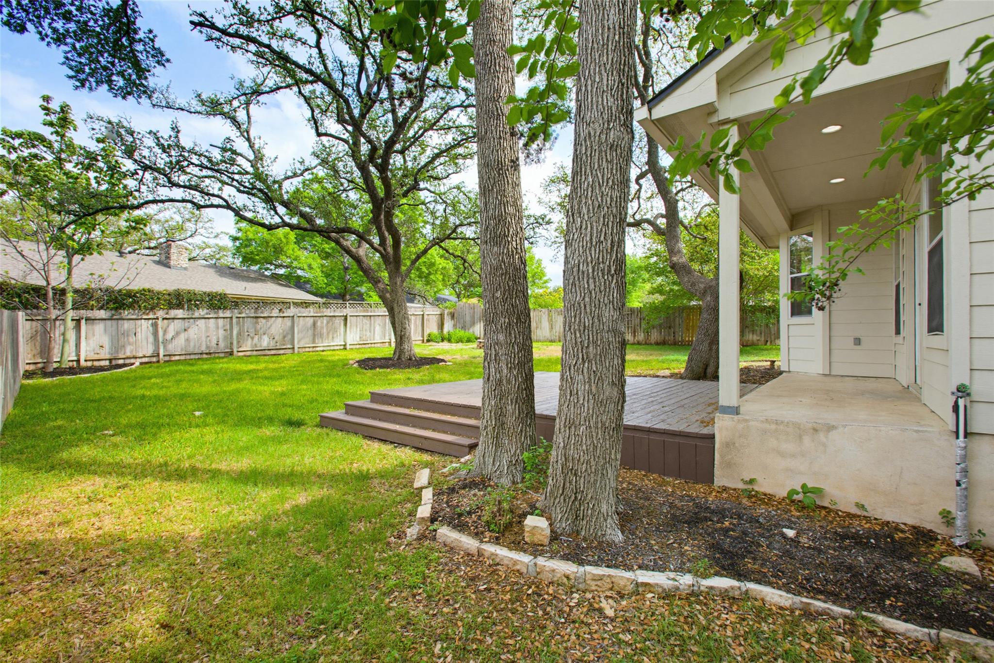 302 Deepwood Dr, Georgetown, TX 78628