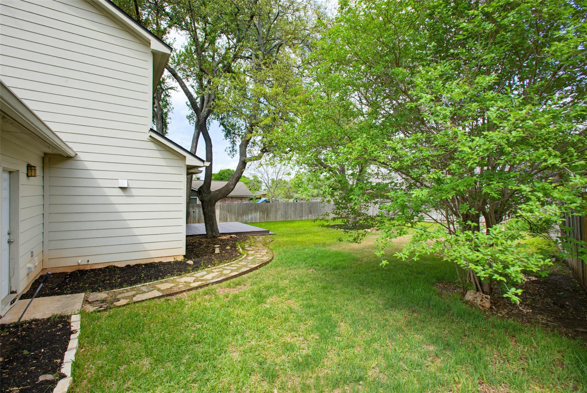 302 Deepwood Dr, Georgetown, TX 78628