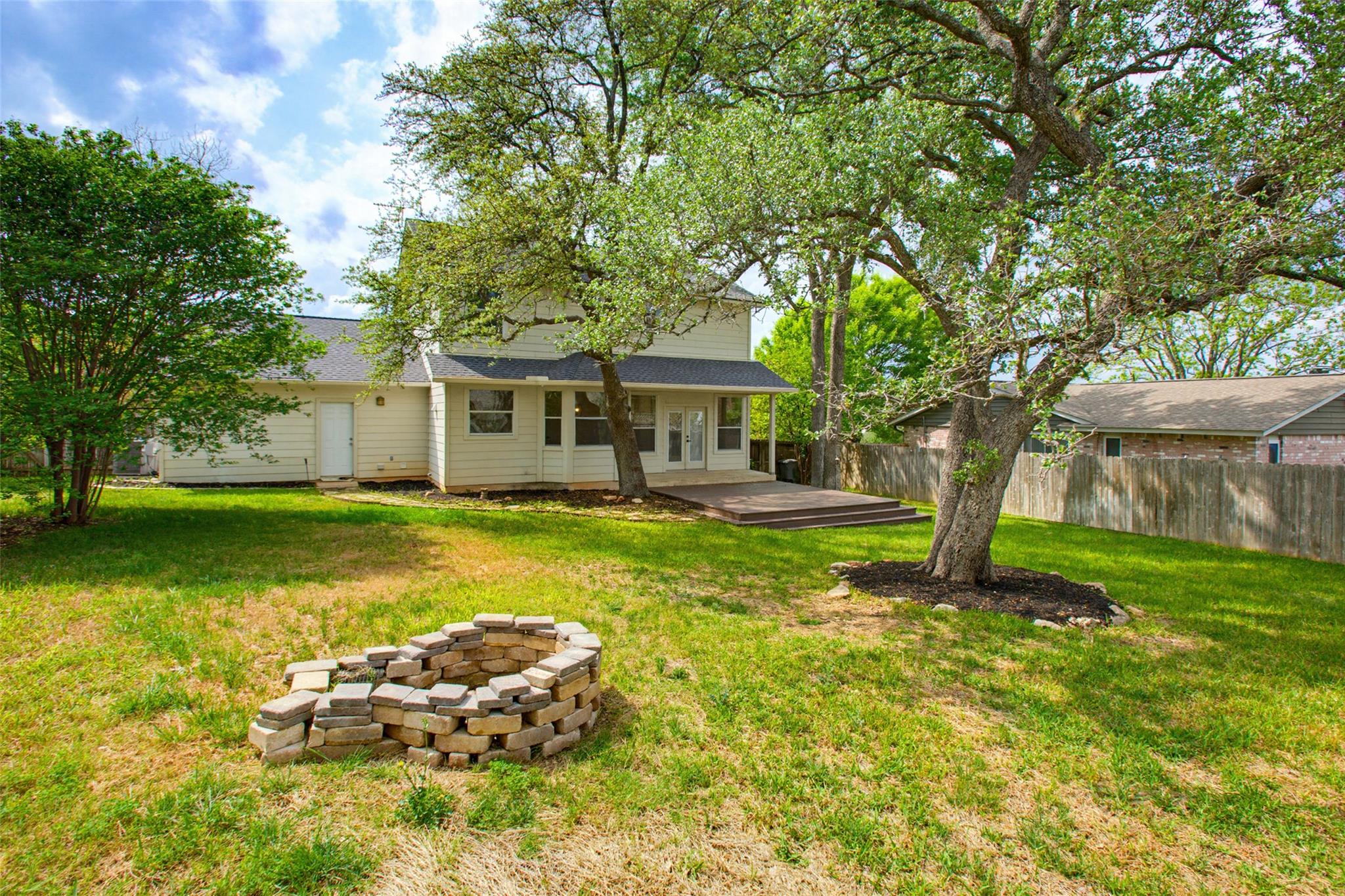 302 Deepwood Dr, Georgetown, TX 78628