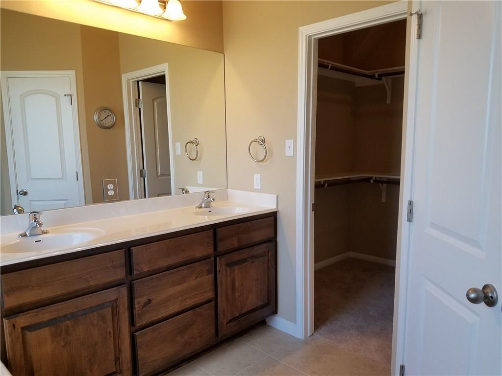 743 Easton Dr, San Marcos, TX 78666