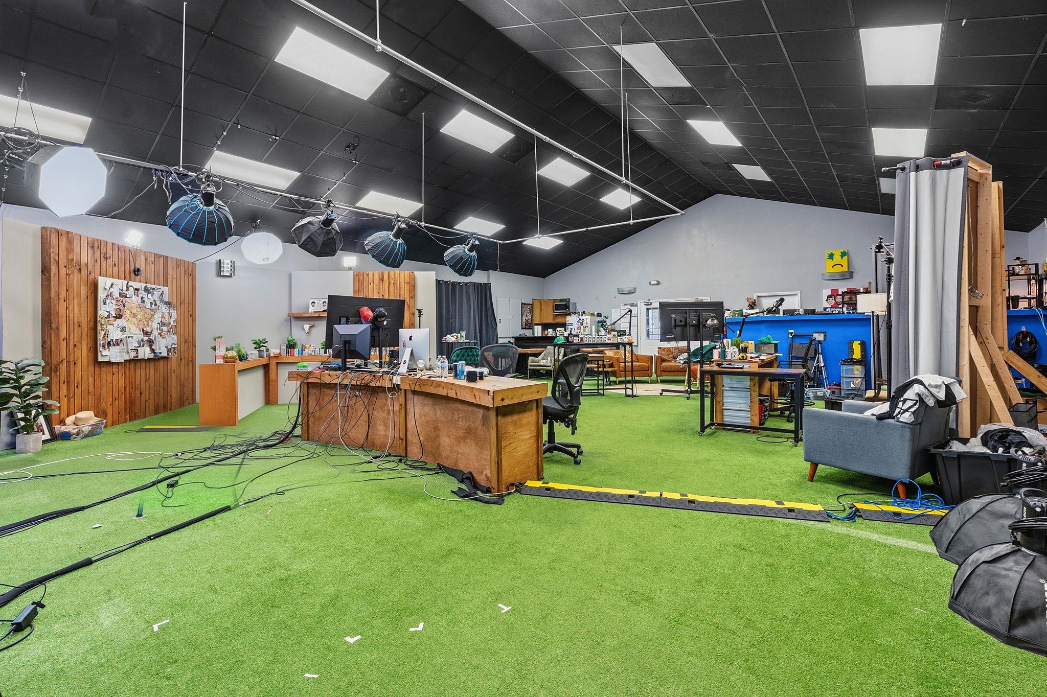 9221 Highway 290 W, Austin, TX 78736