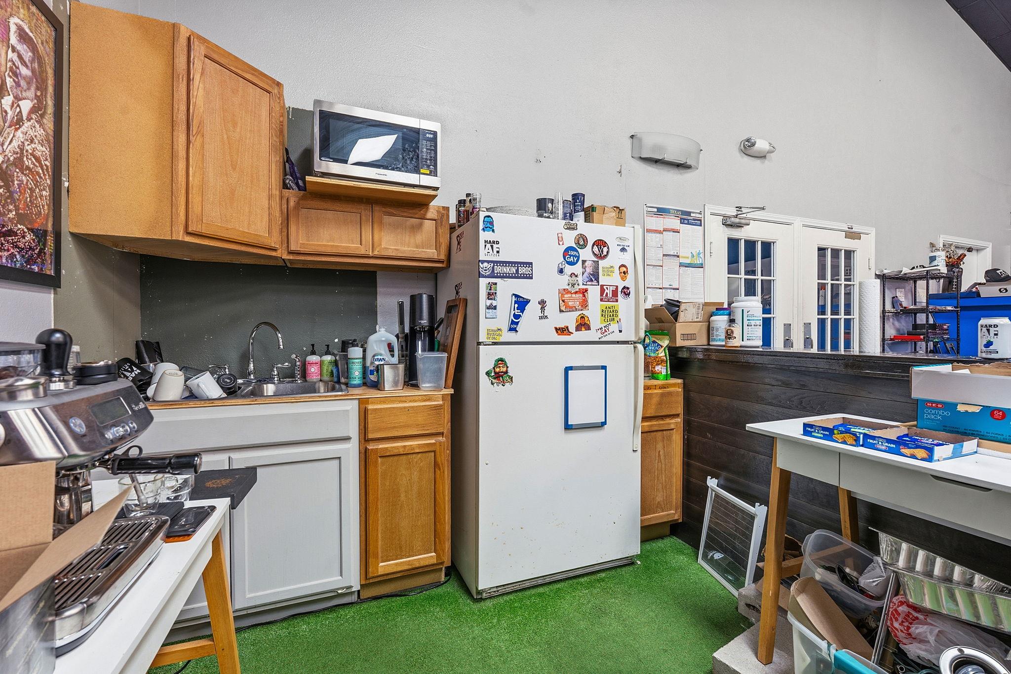 9221 Highway 290 W, Austin, TX 78736