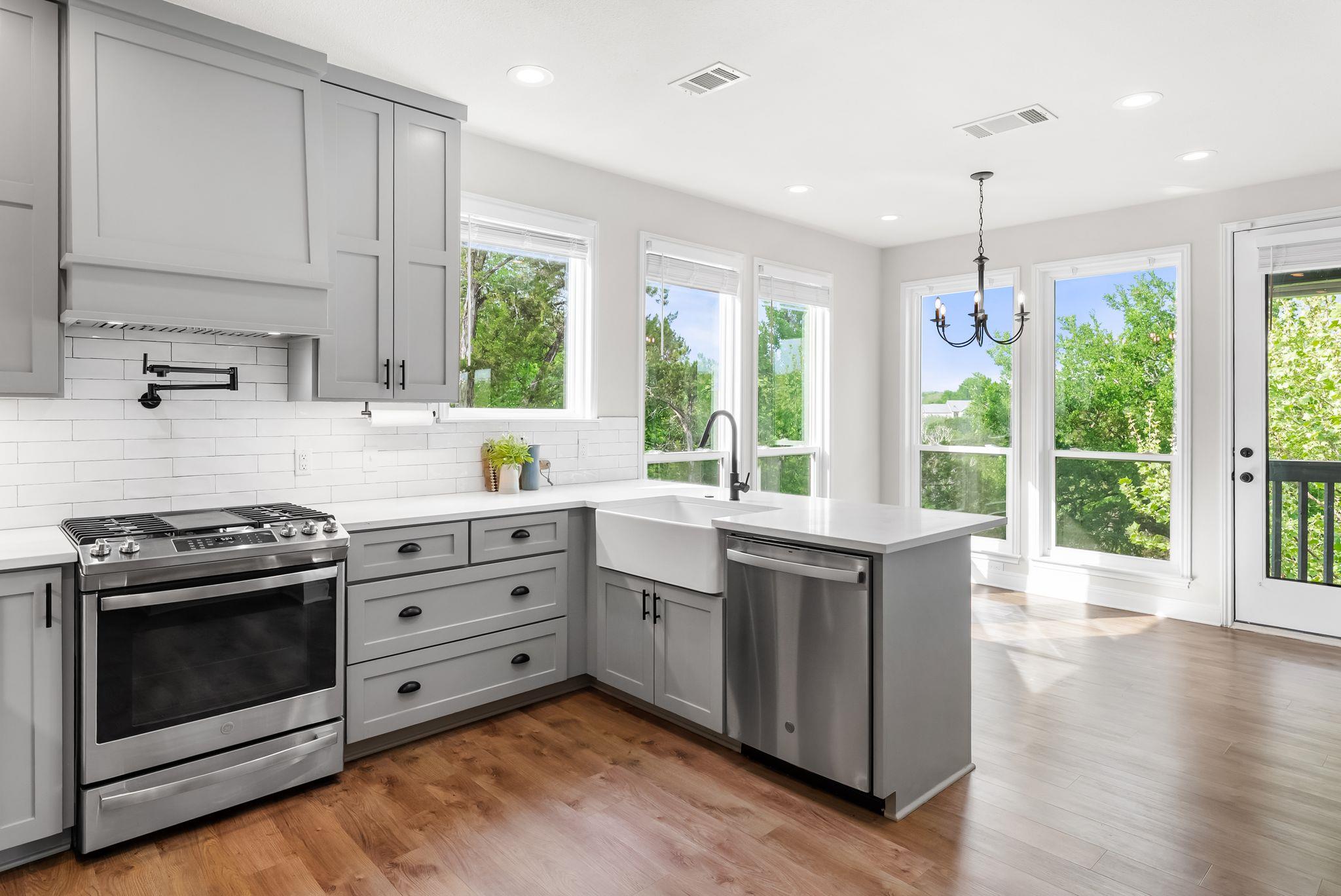 123 Top O The Lake Dr, Lakeway, TX 78734