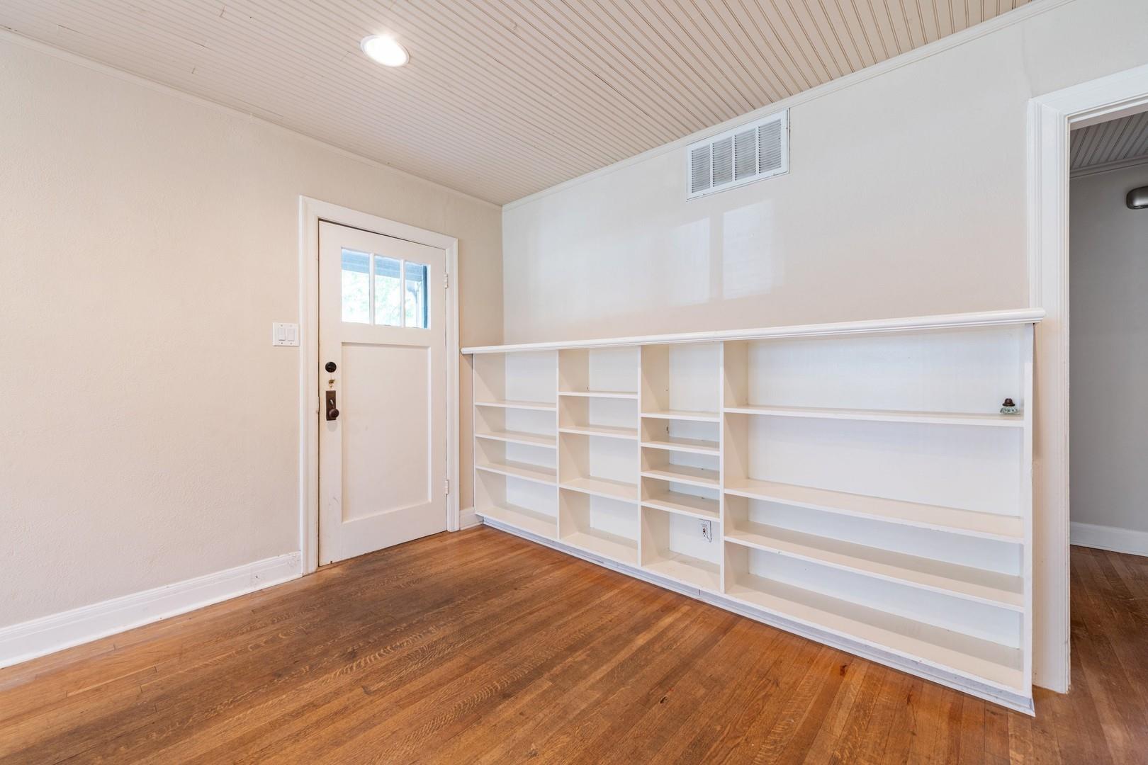 921 E 37 St # A&B, Austin, TX 78705