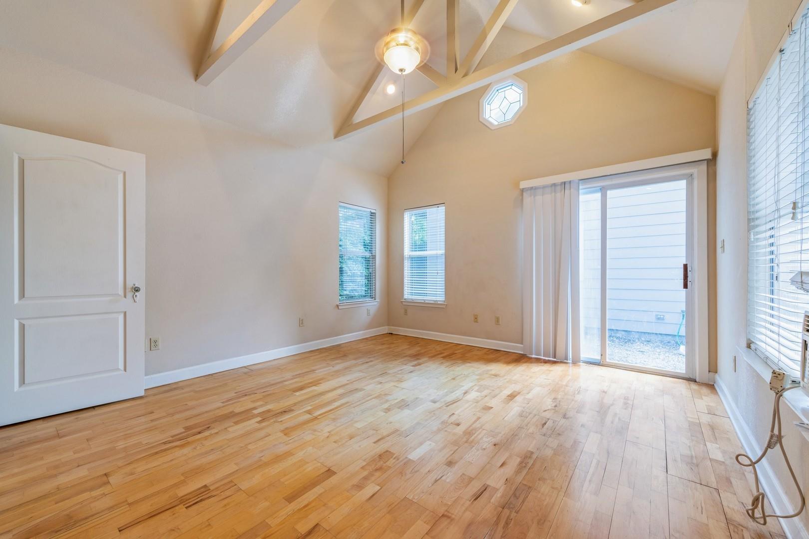 921 E 37 St # A&B, Austin, TX 78705