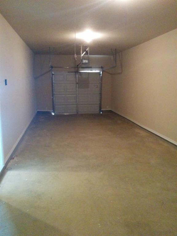 155 Creekside Villa Dr, Kyle, TX 78640