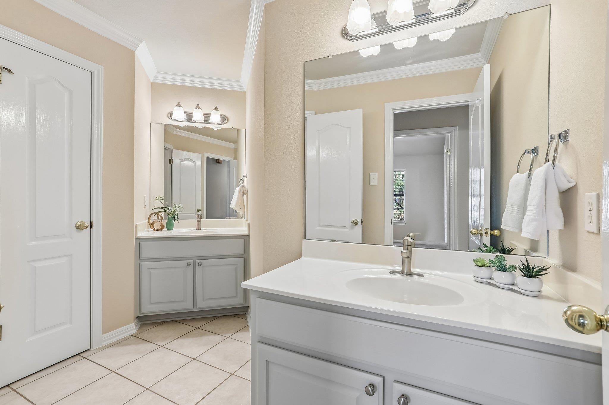 15008 Thatcher Dr, Austin, TX 78717