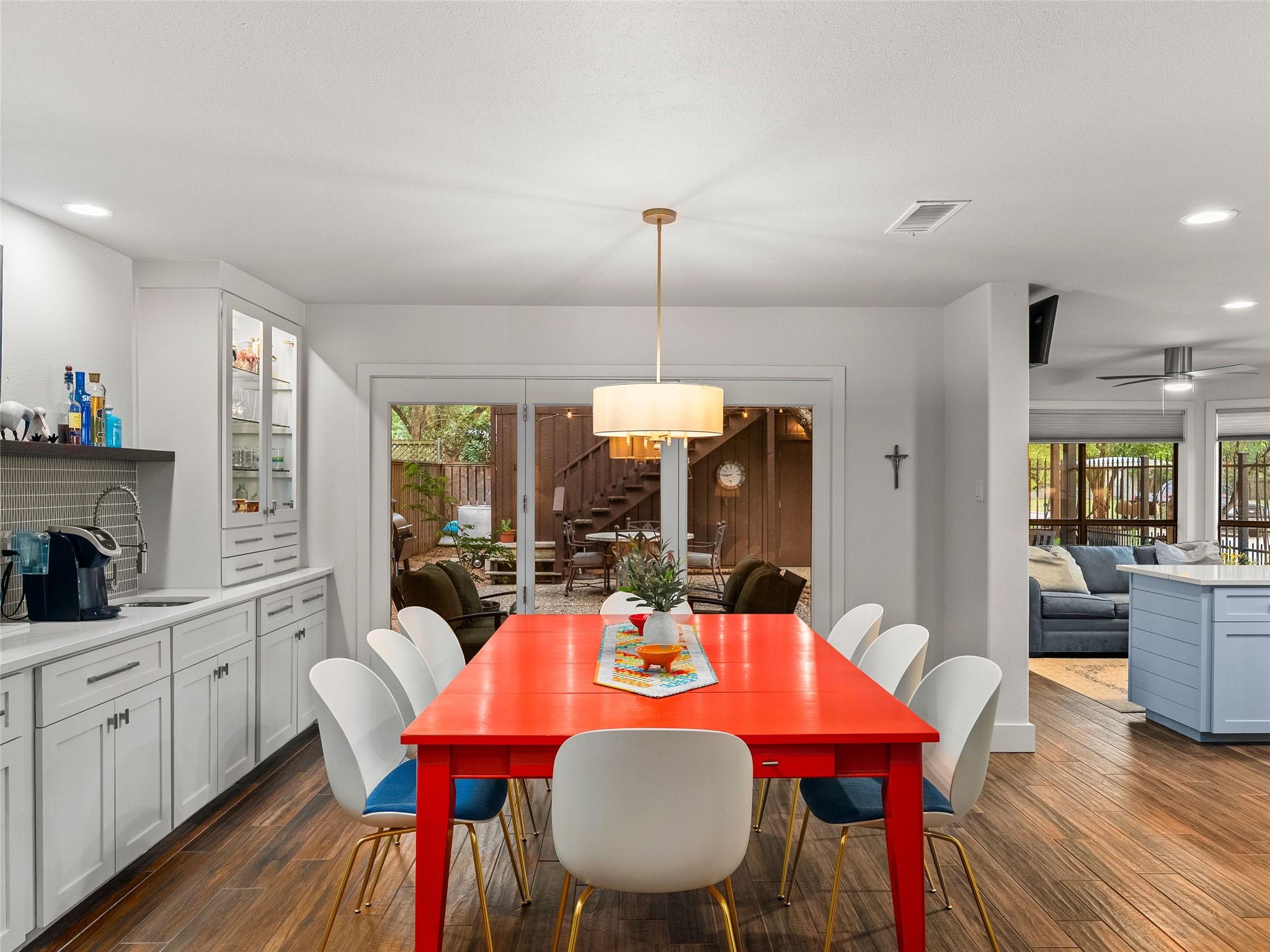 299 W Edgewater Ter, New Braunfels, TX 78130