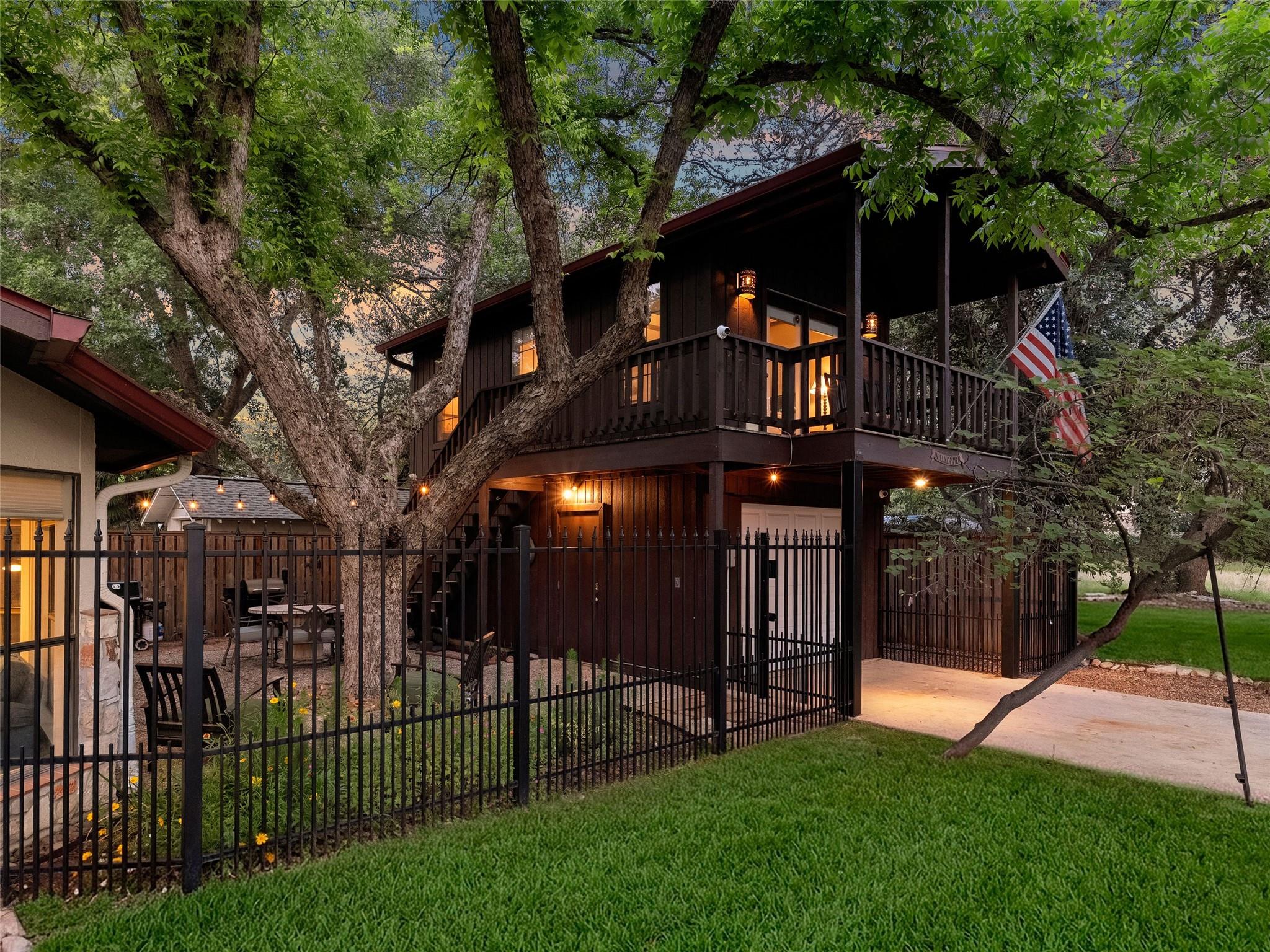 299 W Edgewater Ter, New Braunfels, TX 78130