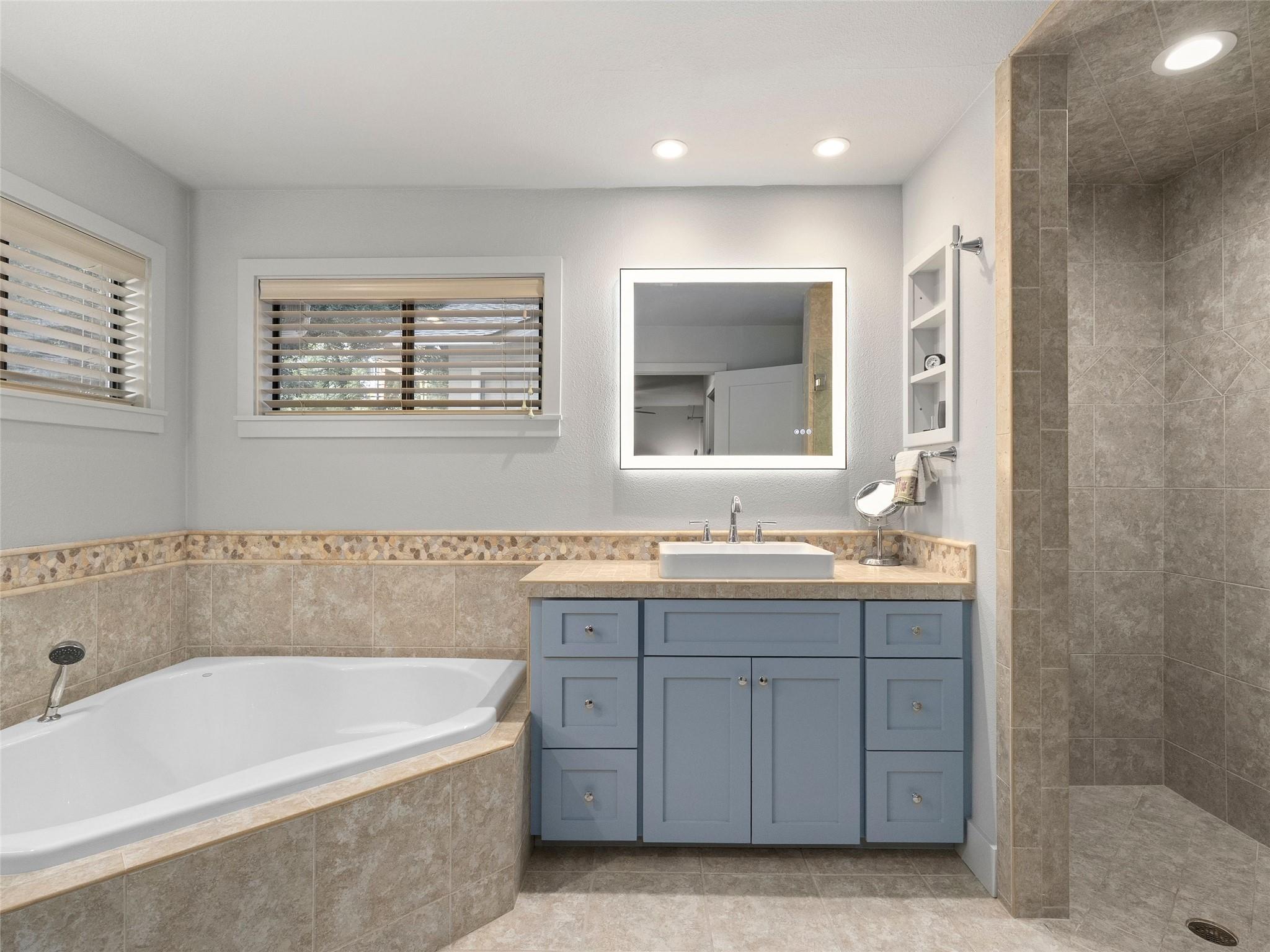 299 W Edgewater Ter, New Braunfels, TX 78130