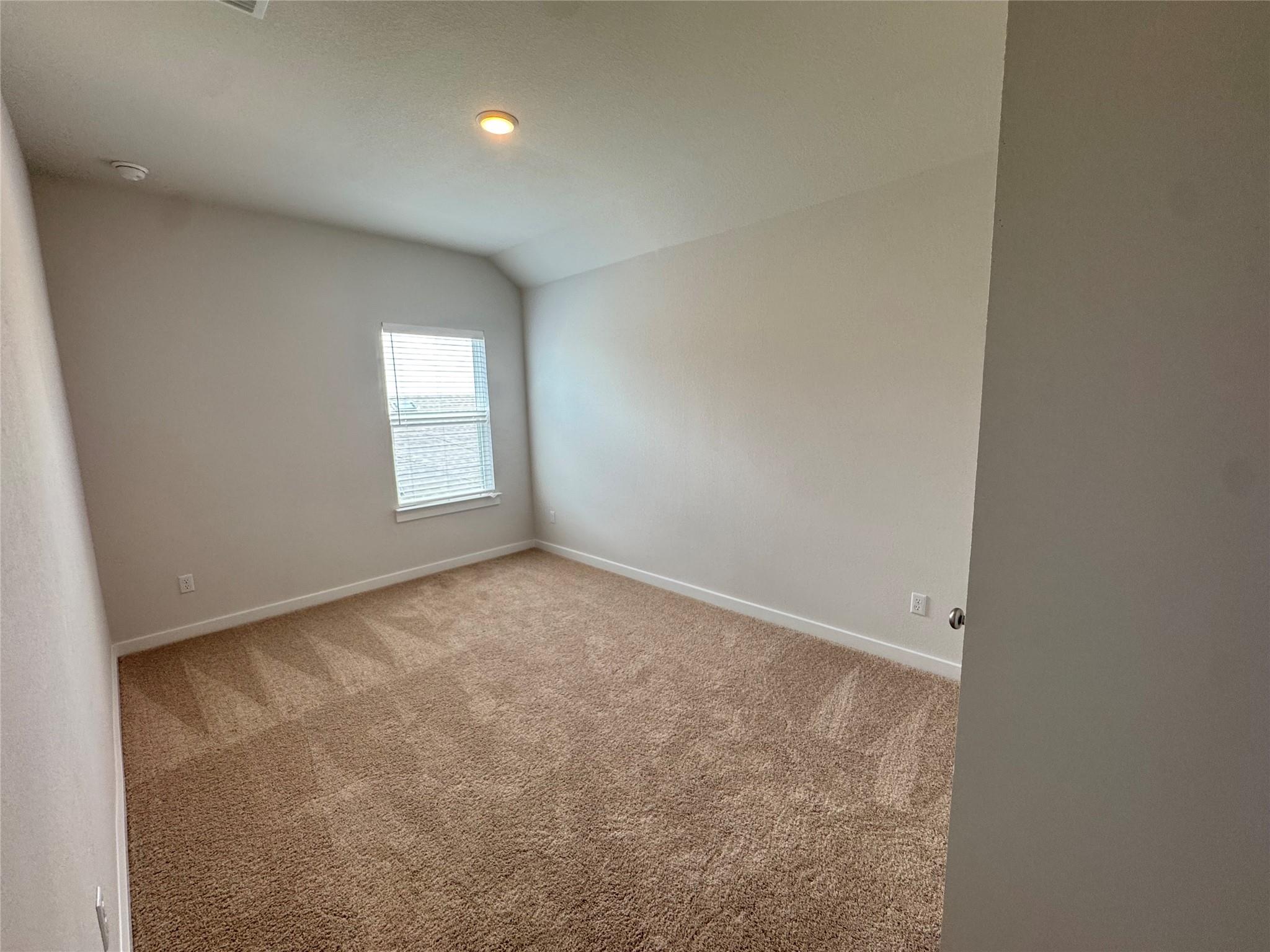 112 Corn Ln, Hutto, TX 78634